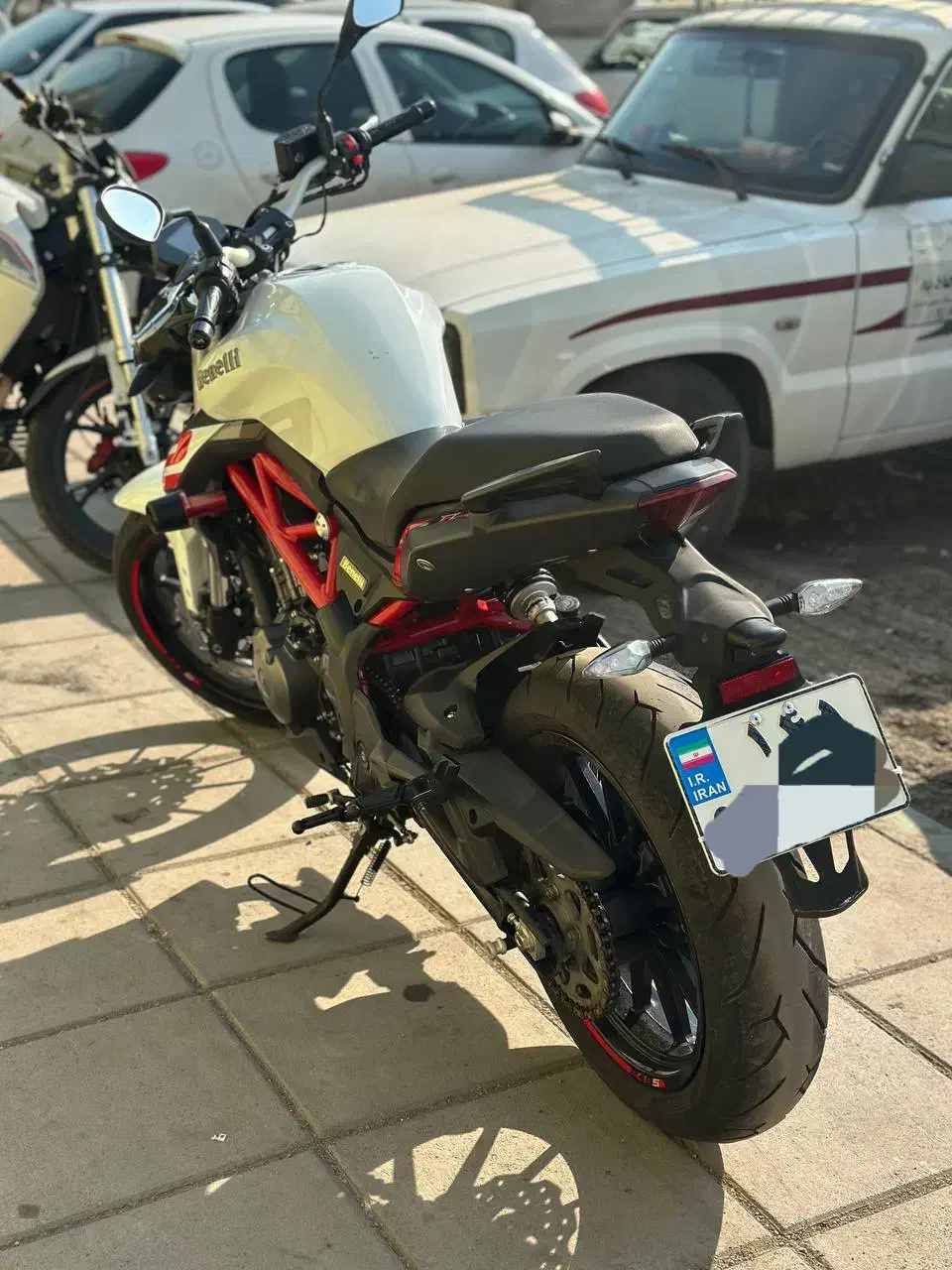 بنلی دوسیلندر|موتورسیکلت|آفتاب, |دیوار