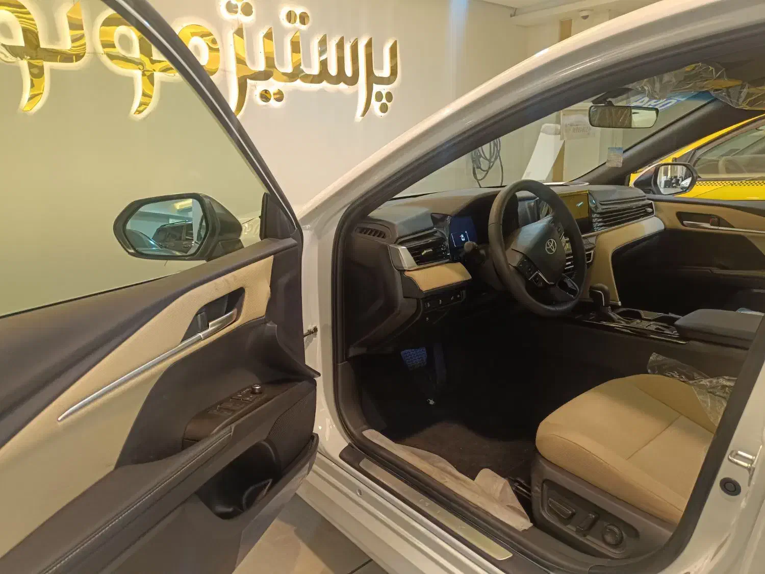 تویوتا کمری LEژاپن هیبرید|خودرو سواری و وانت|تهران, الهیه|دیوار