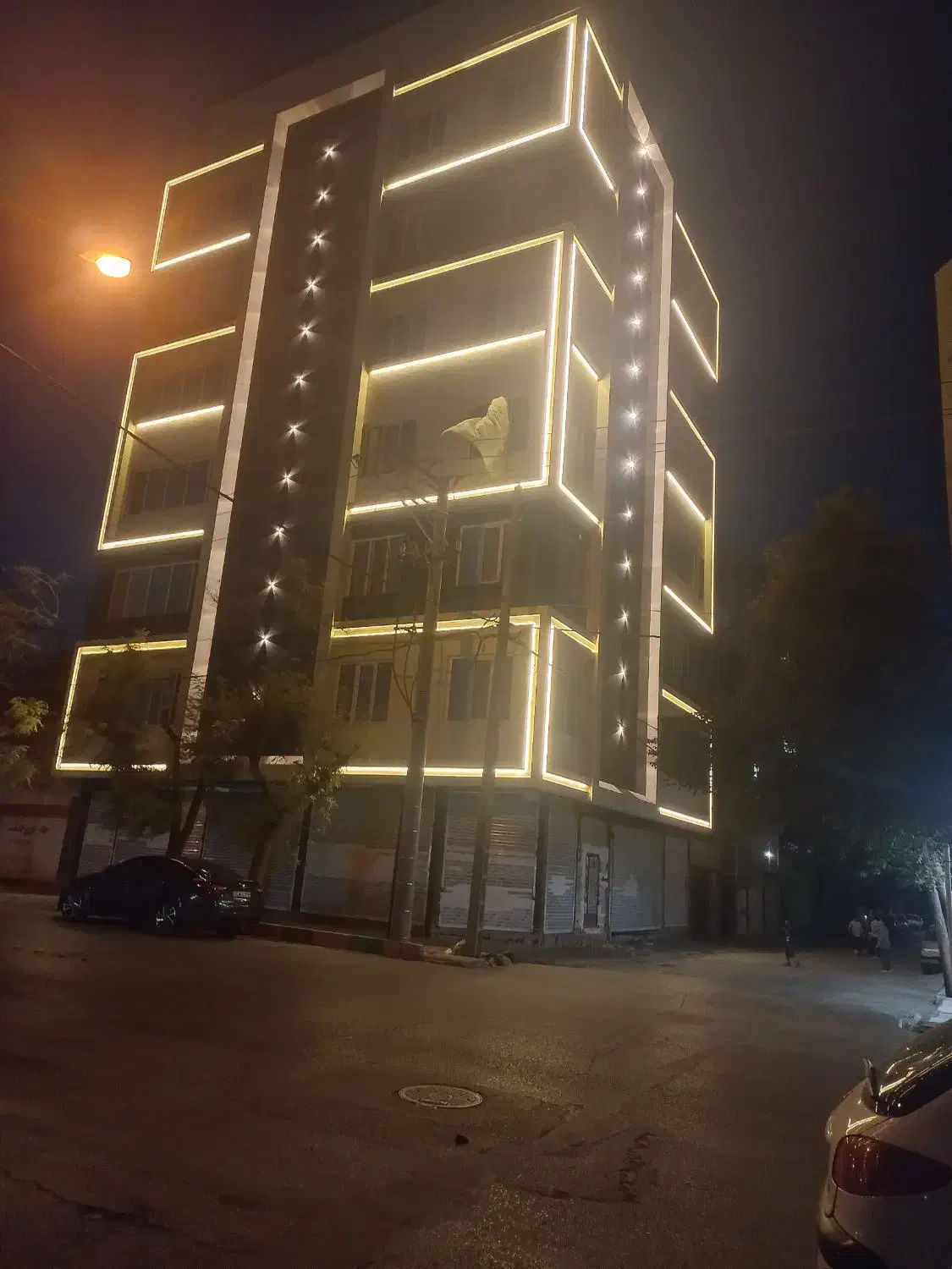 زیرزمین ۲۰۰متر مدرن مناسب باشگاه ودفتر بازرگانی|اجارهٔ آپارتمان|مشهد, طلاب|دیوار