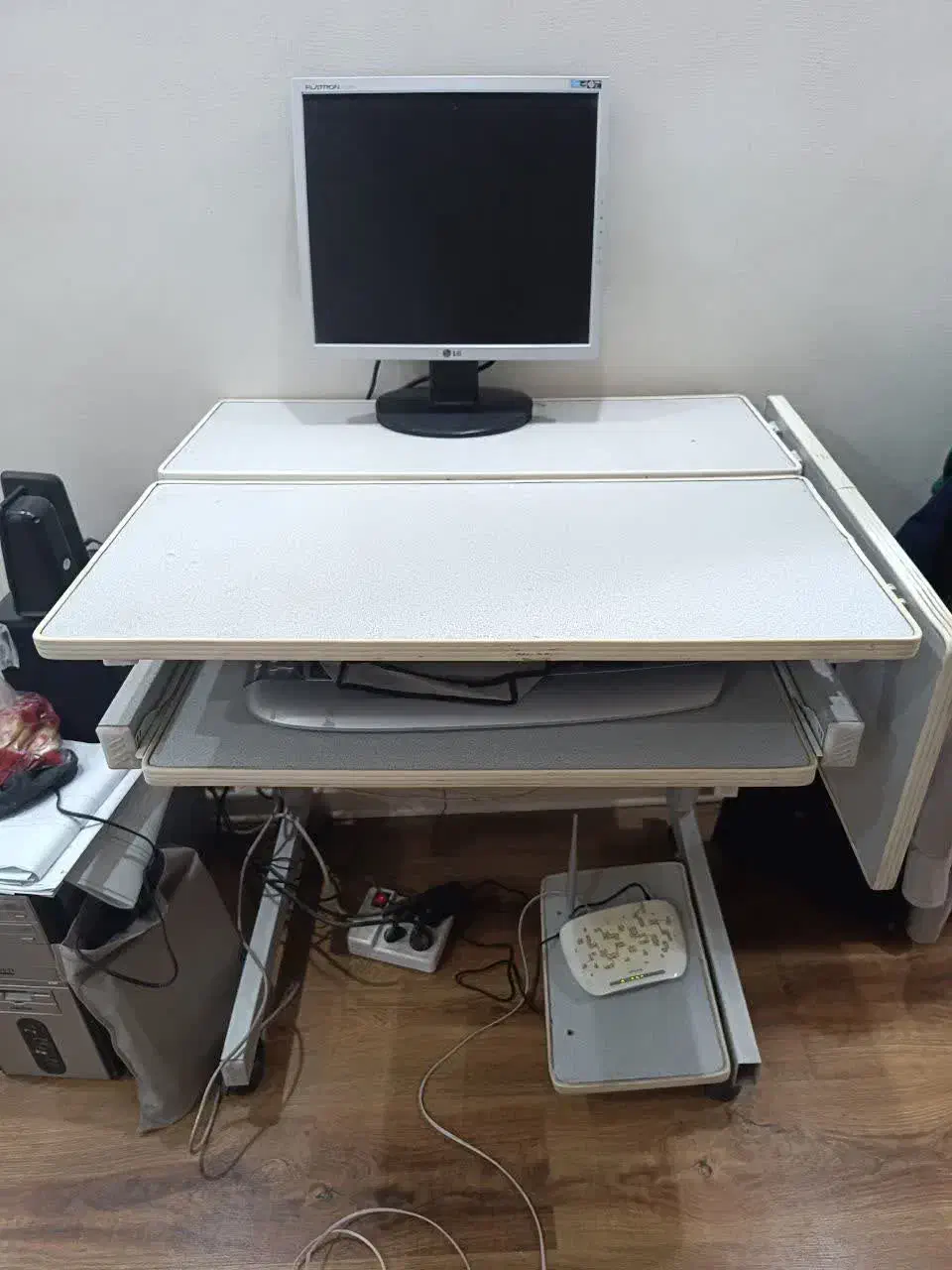 میزکامپیوتر|میز تحریر و کامپیوتر|همدان, |دیوار