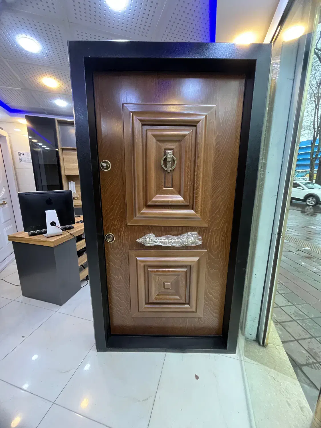 فروشگاه گیلان درب|مصالح و تجهیزات ساختمان|رشت, نظری|دیوار