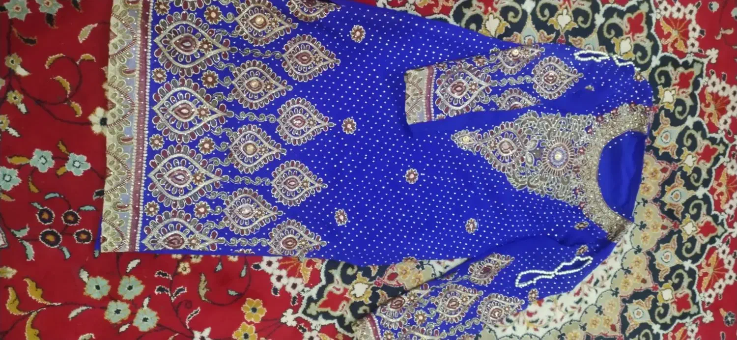 لباس هندی یا بنارسی|لباس|نیک شهر, |دیوار