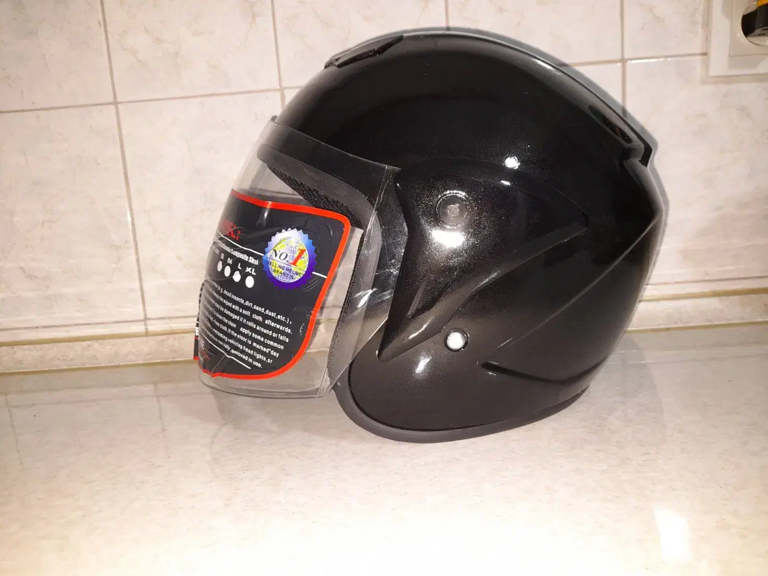 کلاه ایمنی|دوچرخه، اسکیت، اسکوتر|کرج, شهرک جهان‌نما|دیوار