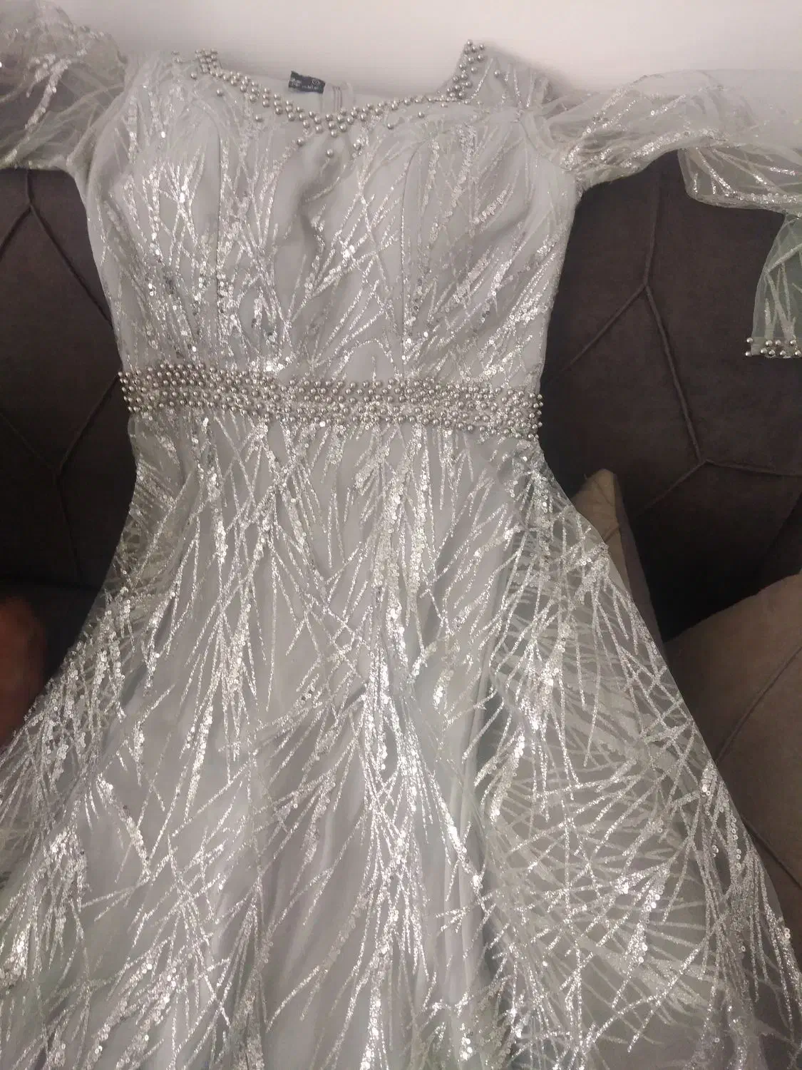 لباس مجلسی|لباس|تربت جام, مسکن مهر|دیوار