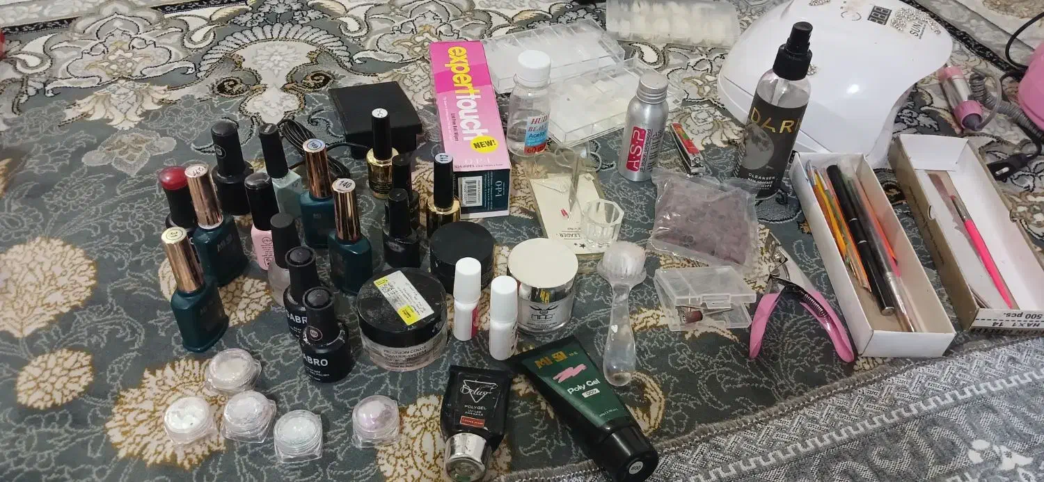 وسیله کاشت ناخن|آرایشگاه و سالن‌های زیبایی|مشگین شهر, |دیوار