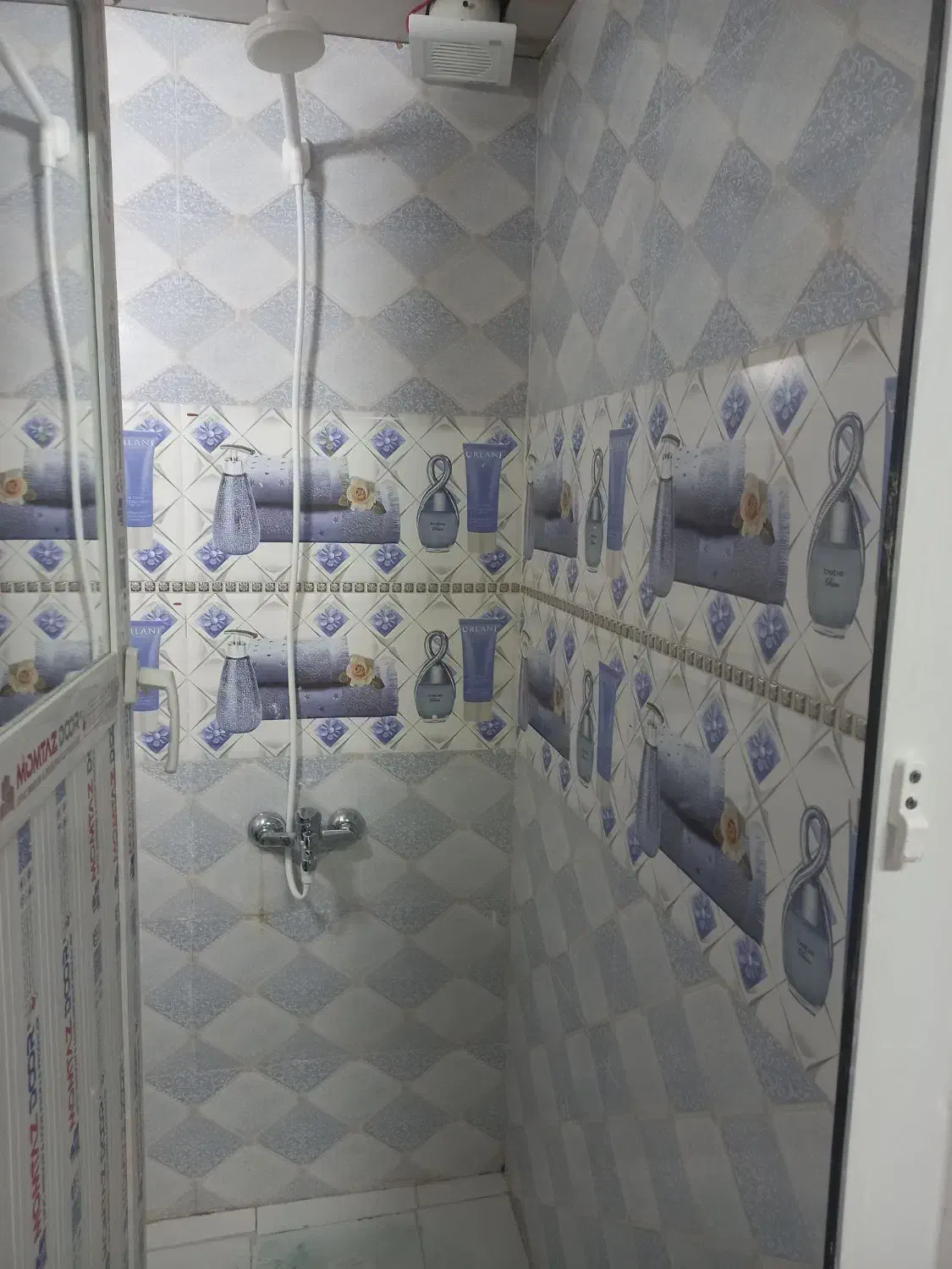 سوئیت نزدیک حرم دودقیقه فاصله باحرم درب باب الجواد|اجارهٔ کوتاه‌مدت آپارتمان و سوئیت|مشهد, آیت الله خامنه‌ای|دیوار