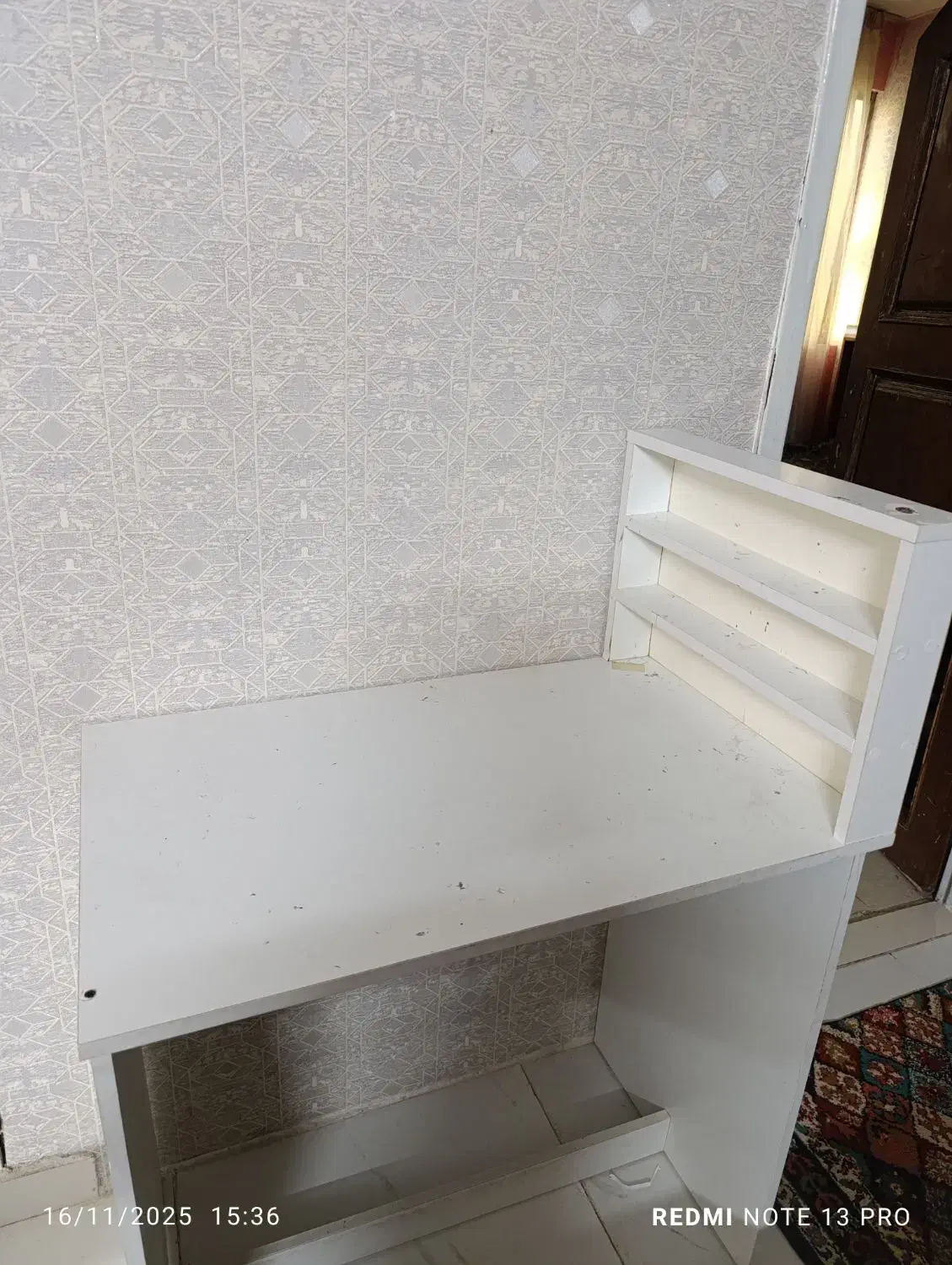 میزناخن|آرایشگاه و سالن‌های زیبایی|مشهد, زمرد|دیوار