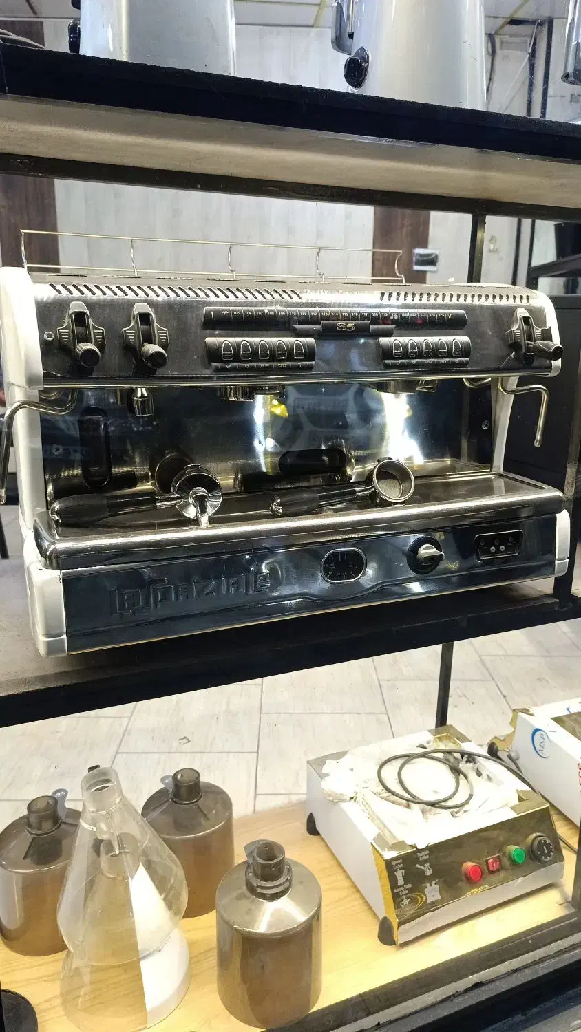 دستگاه صنعتی قهوه ساز|کافیشاپ و رستوران|تهران, فلسطین (میدان انقلاب)|دیوار