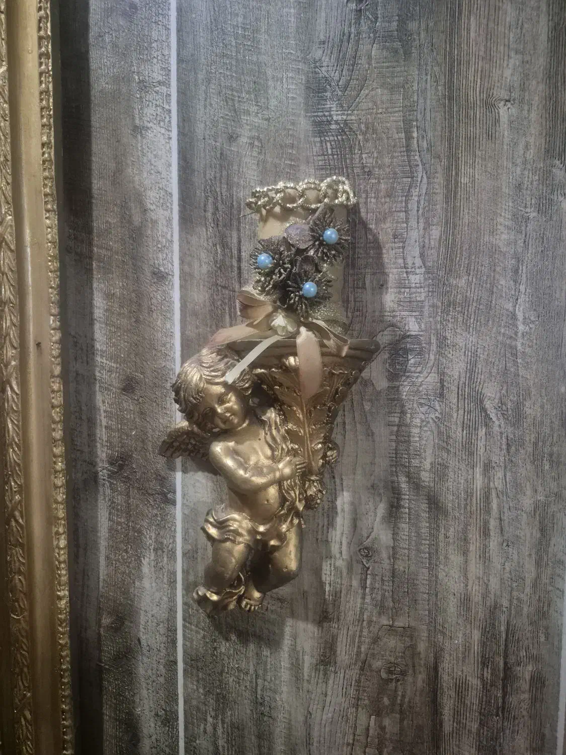 آیینه ۶۰ در ۸۰ بهمراه دو عدد دیوار کوب طلایی|آینه|مشهد, الهیه|دیوار