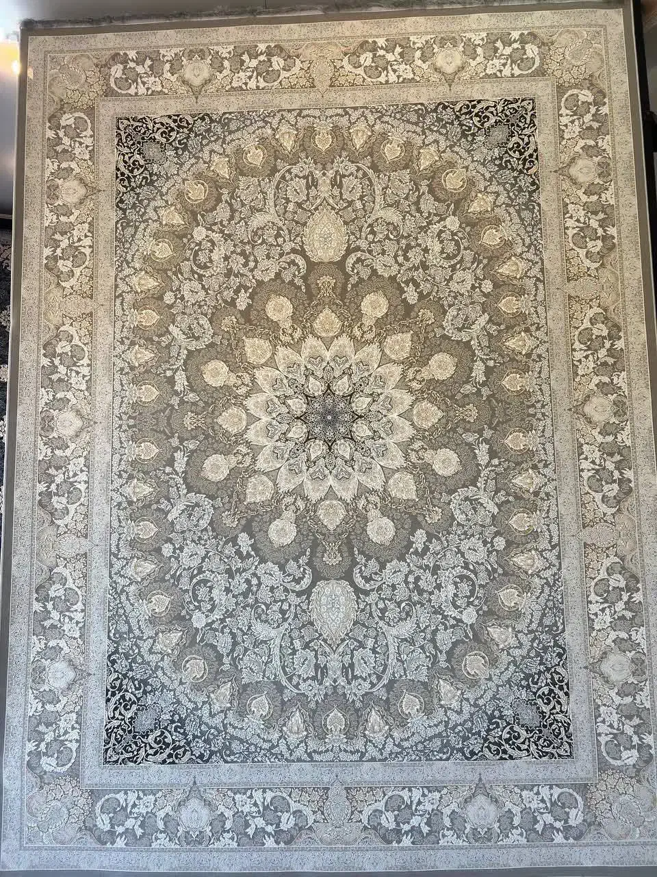 فرش ۱۲ متری تک حراج|فرش|توکهور, |دیوار