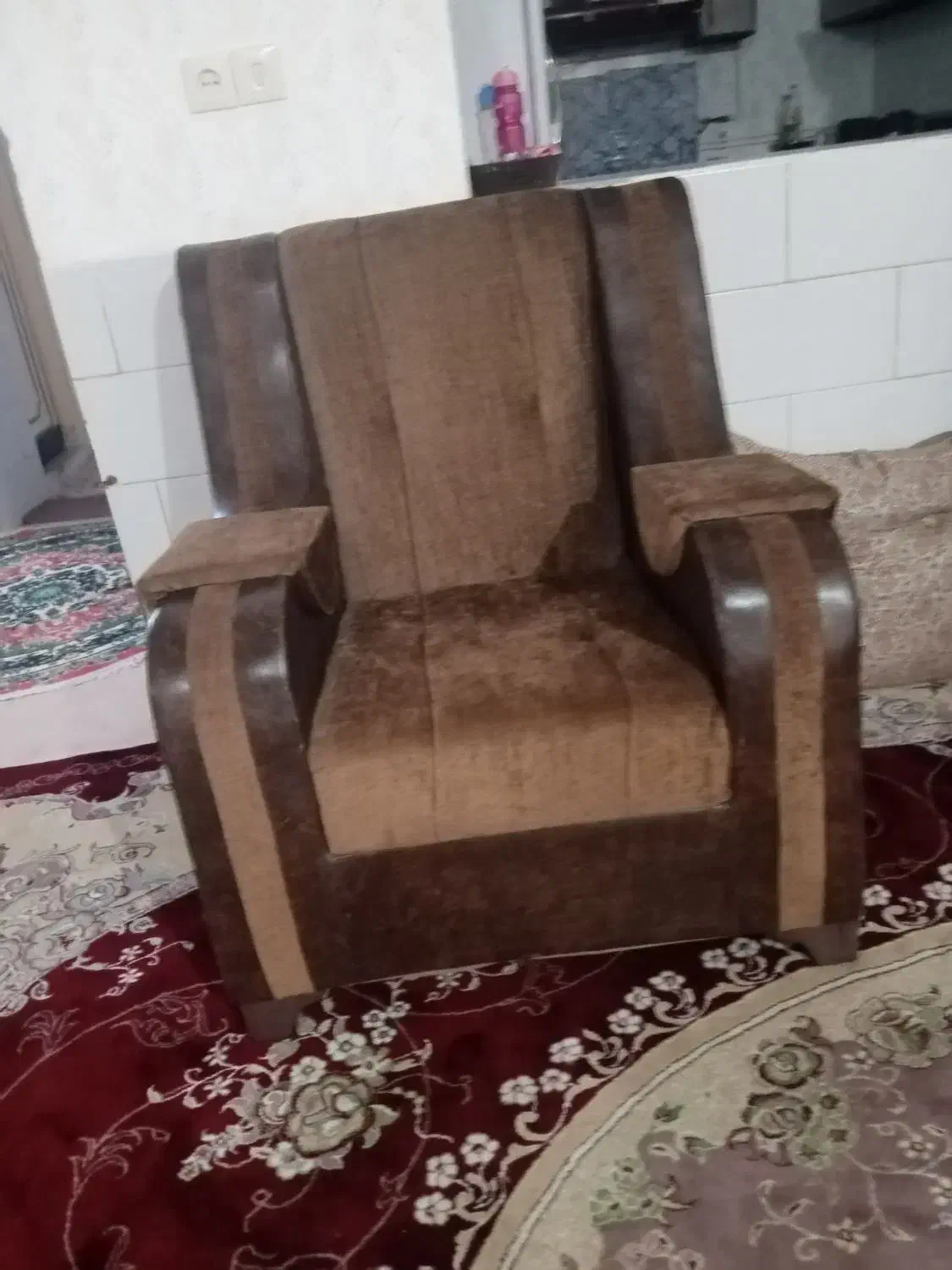 مبل هفت نفره مناسب خانه باغ|مبلمان خانگی و میز عسلی|بافق, |دیوار