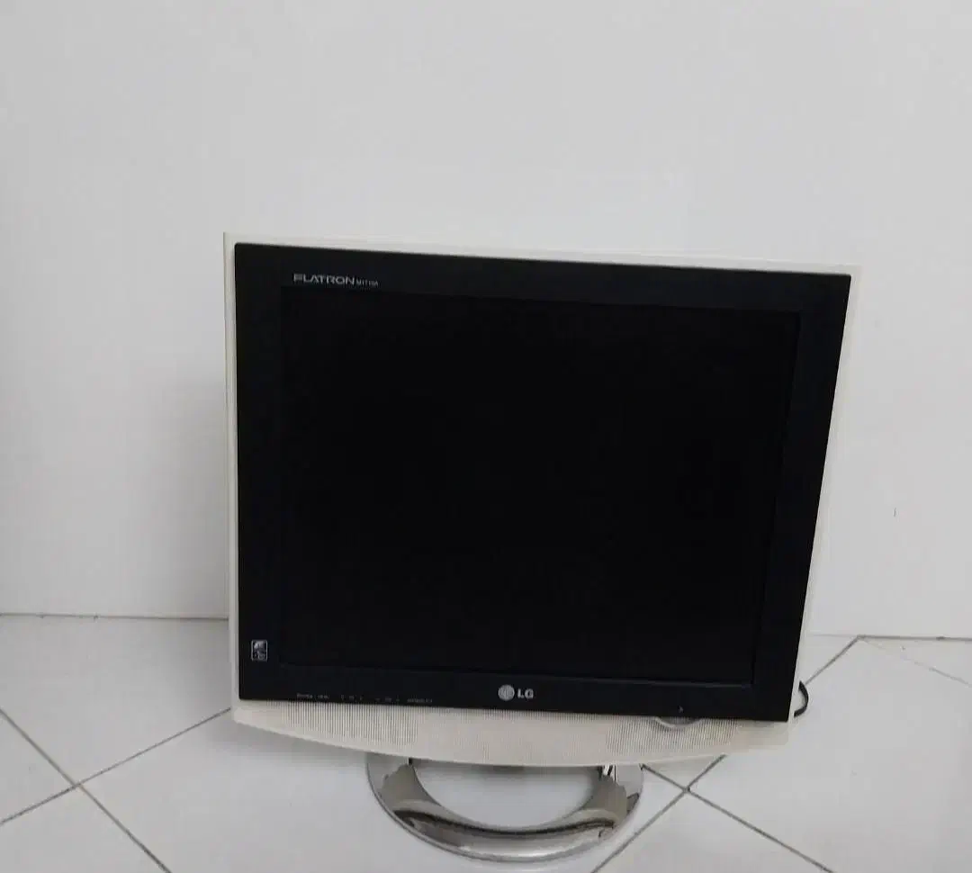 مانیتور LG مدل L1740p|قطعات و لوازم جانبی رایانه|تهران, تهرانپارس شرقی|دیوار