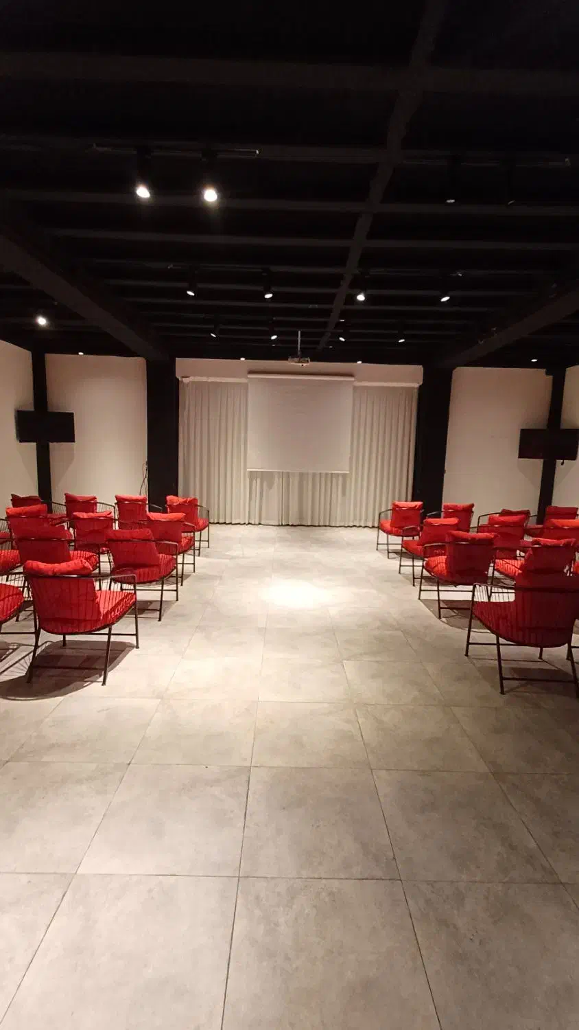 اجاره سالن جهت جلسات خصوصی ،جشن تولد ، عقدو..|خدمات پذیرایی، مراسم|شیراز, عفیف‌آباد|دیوار