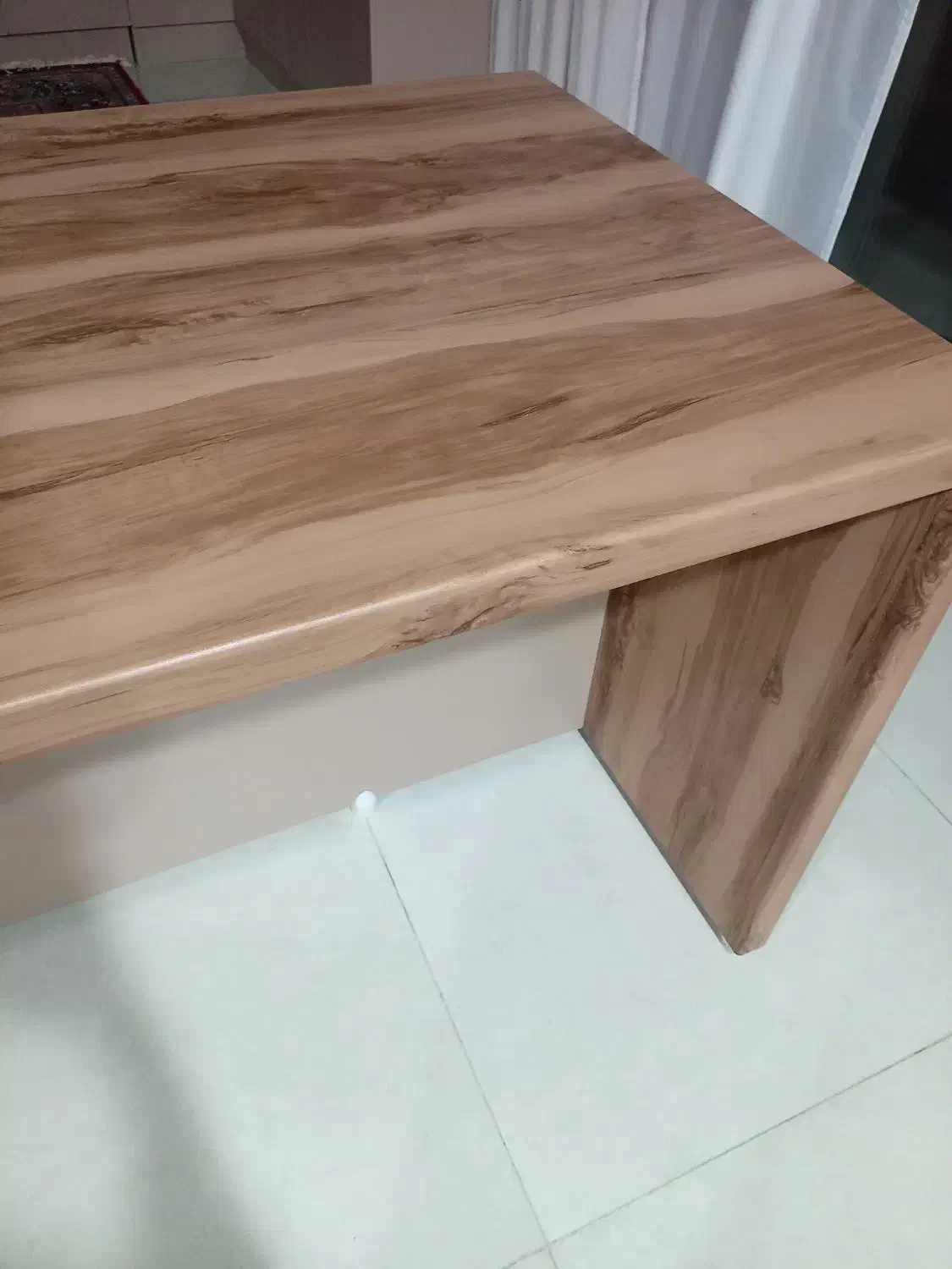 میز|میز و صندلی غذاخوری|قروه, |دیوار