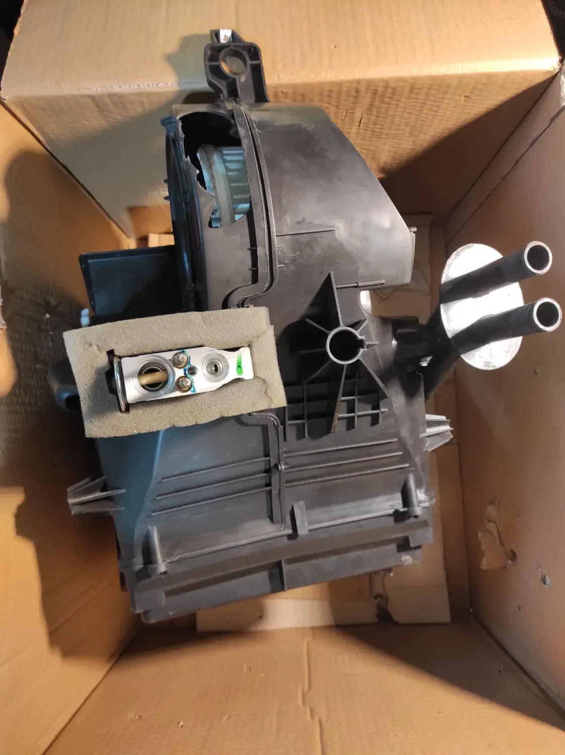 پوسته بخاری ۲۰۷ چراغ جلو پارس|قطعات یدکی و لوازم جانبی|شیراز, سینما سعدی|دیوار