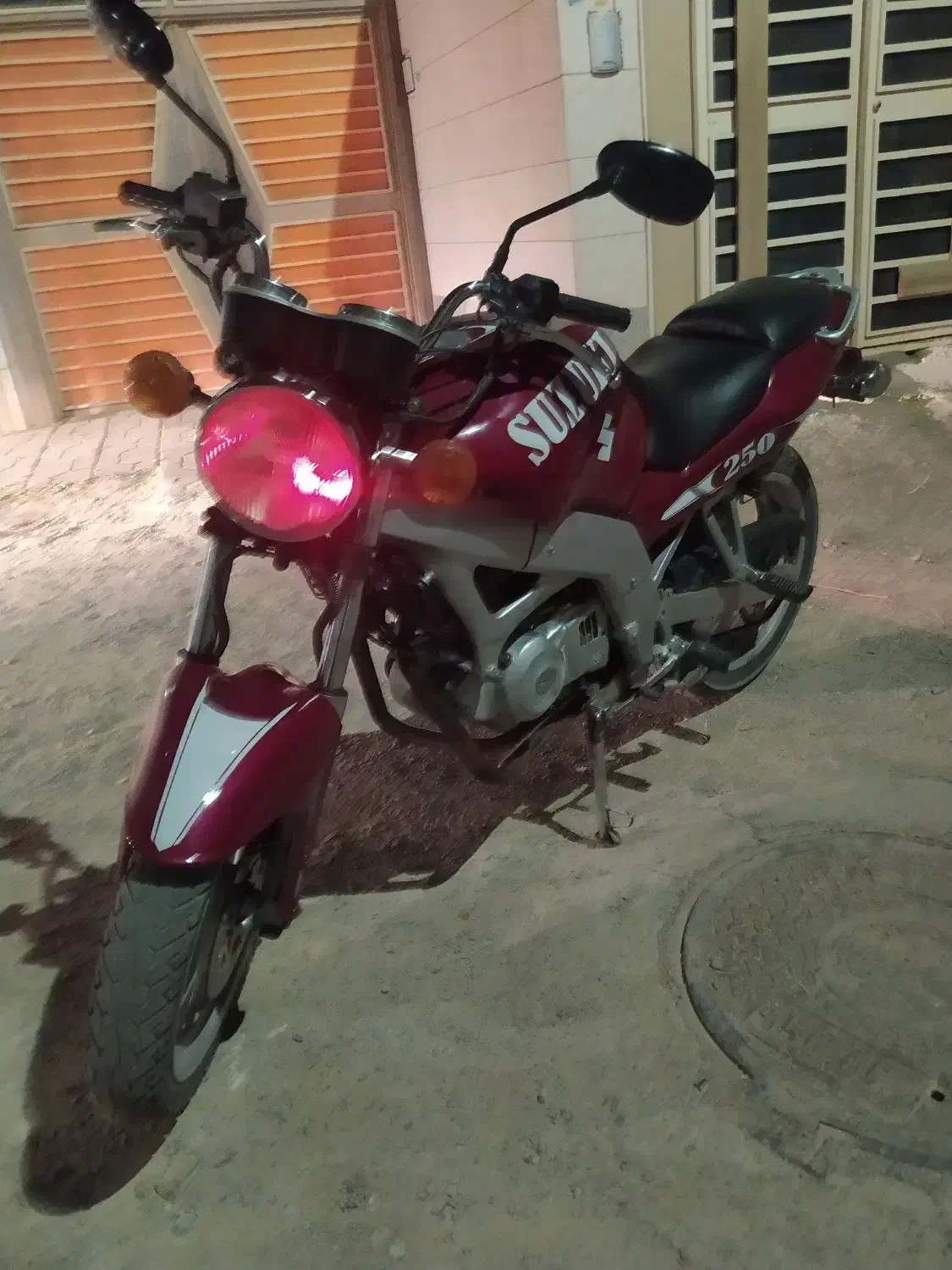 موتورسیکلت سوزوکی ۲۵۰ سی سی،مدل ۱۳۸۳ ژاپن|موتورسیکلت|تربتحیدریه, پیشکوه|دیوار