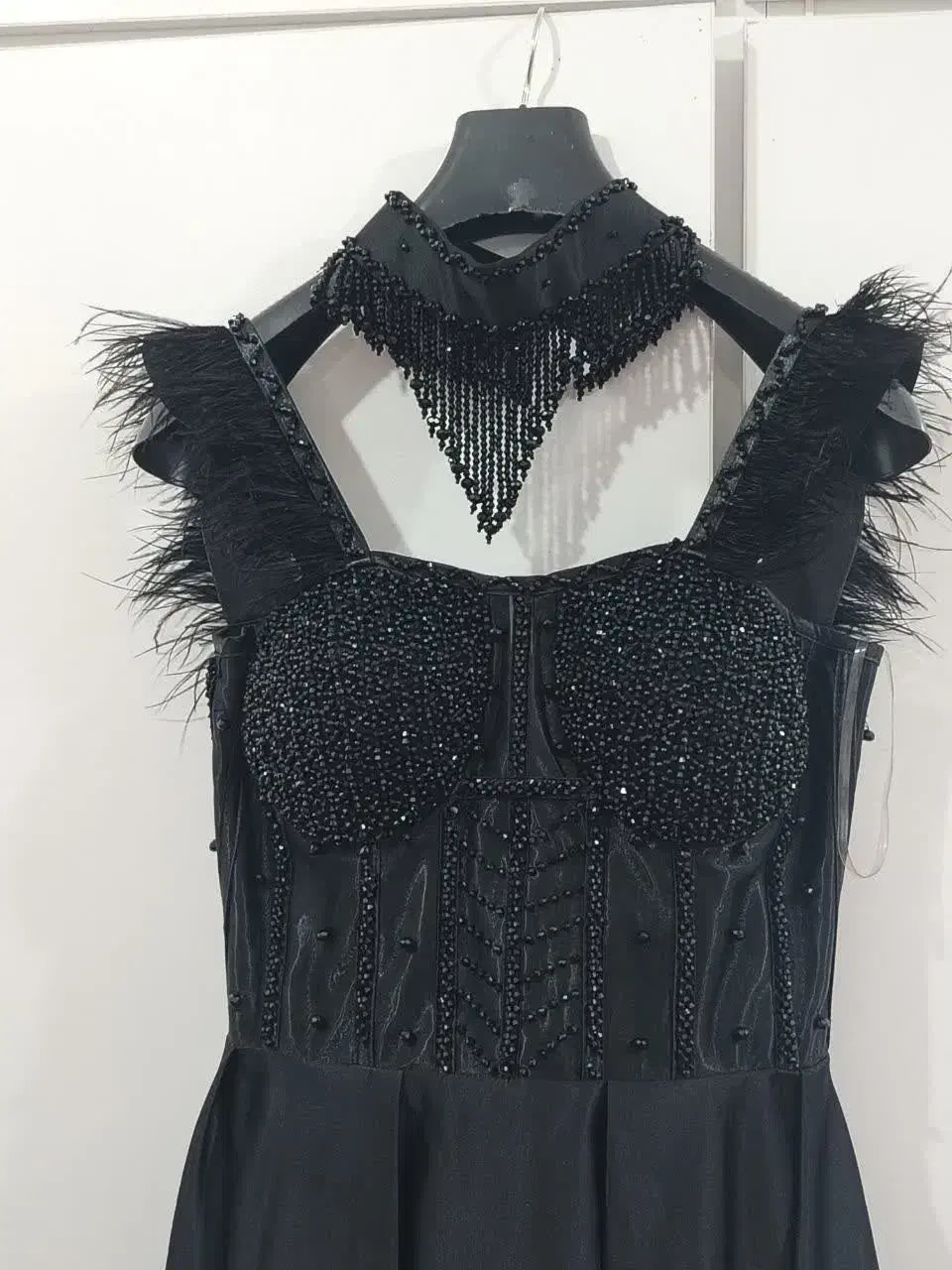 لباس مجلسی|لباس|کارون, |دیوار