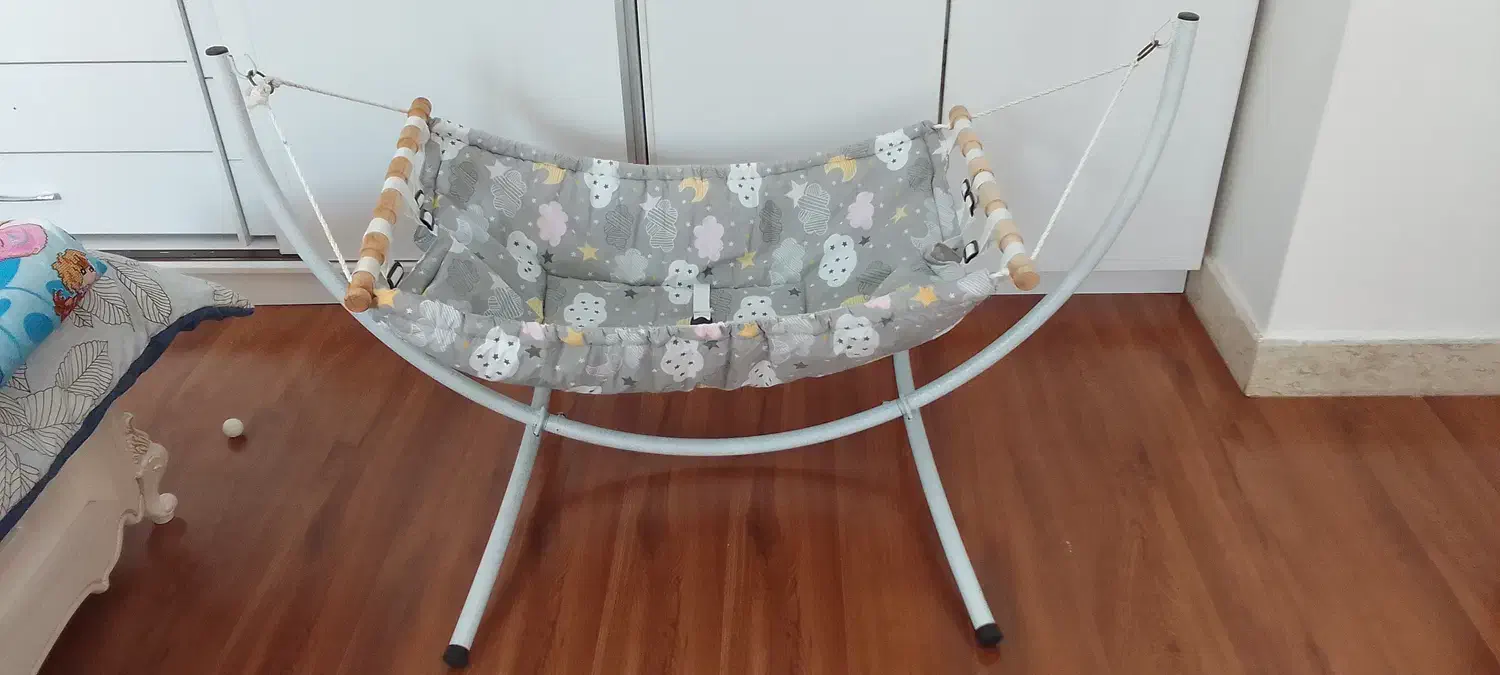 گهواره نوزاد فولادی قابل حمل|اسباب و اثاث بچه|تالش, هشتپر|دیوار