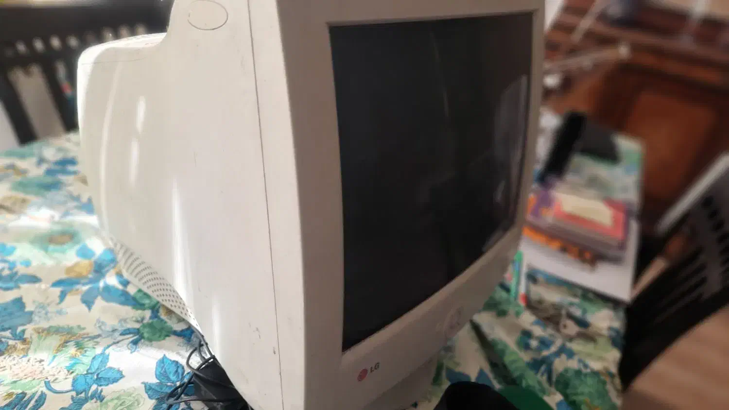 مانیتور ال جی قدیمی|قطعات و لوازم جانبی رایانه|کرج, گوهردشت|دیوار
