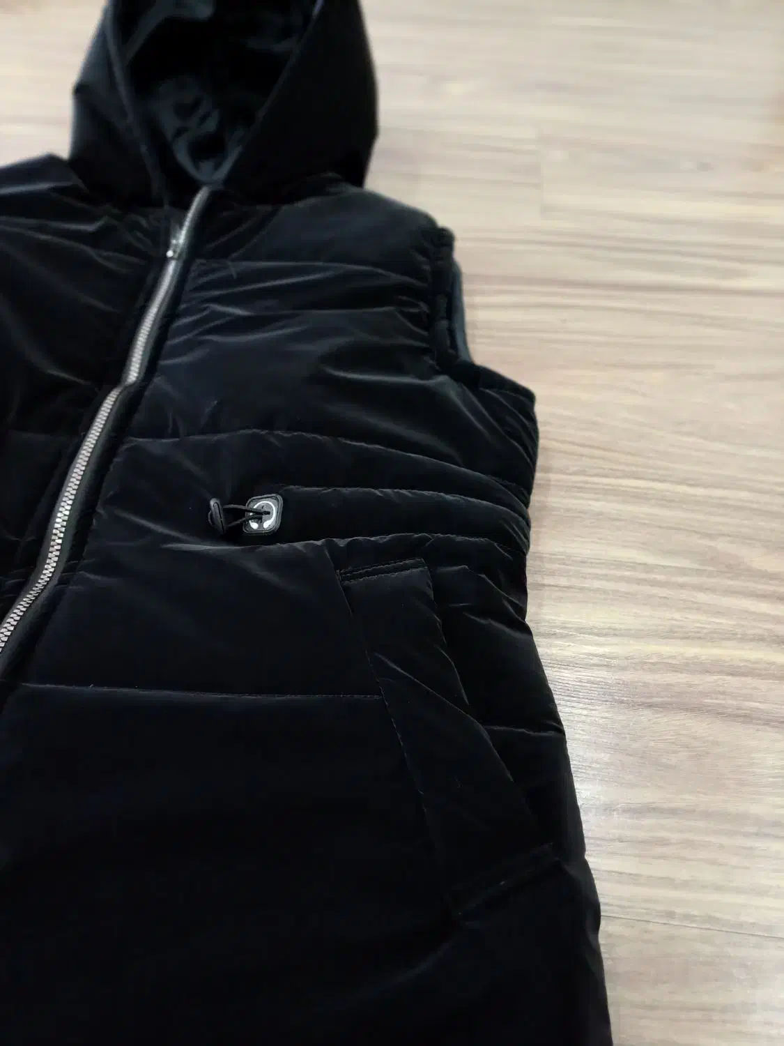 پافر نو|لباس|لاهیجان, کوی آزادگان|دیوار