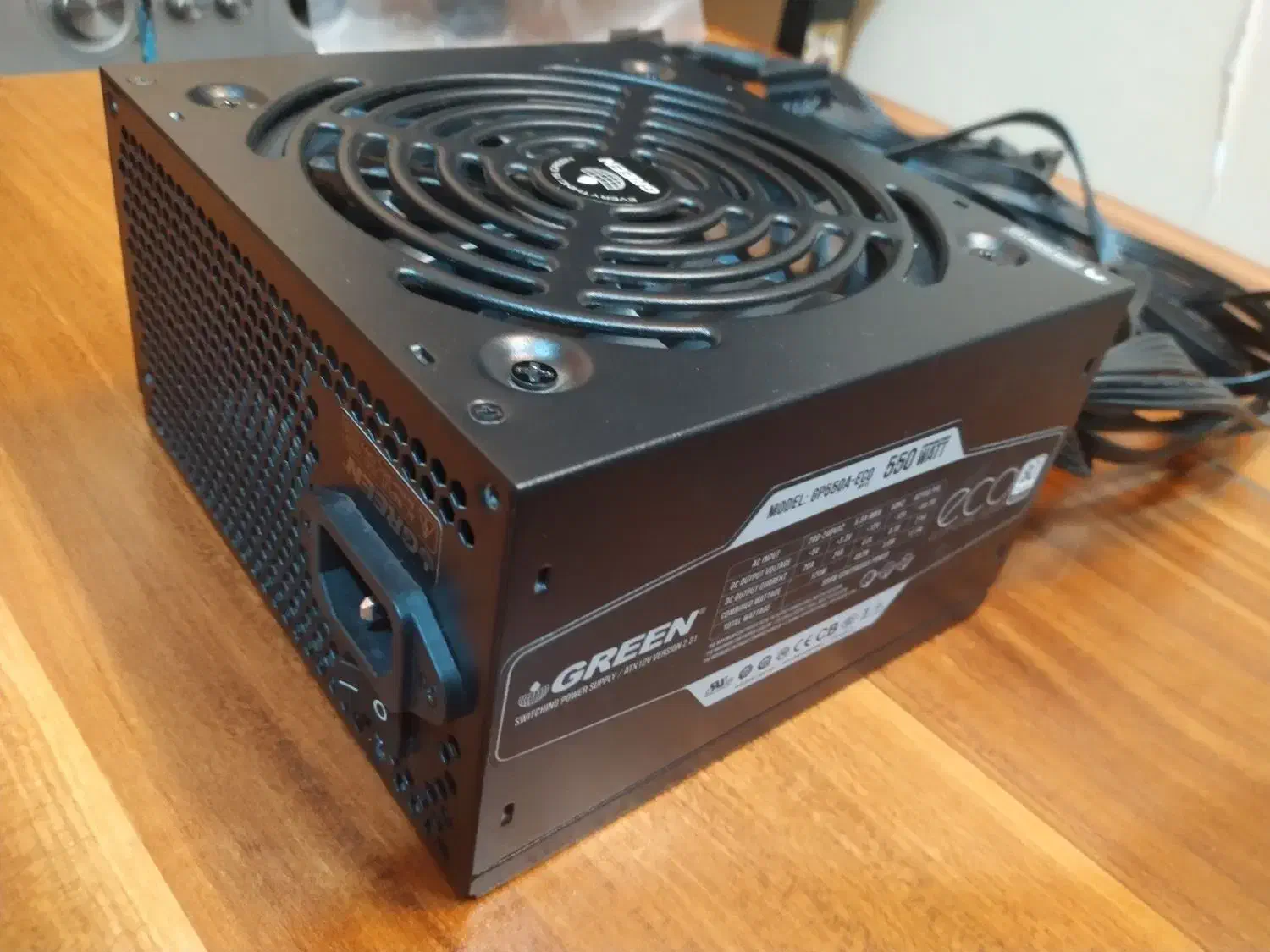 پاور 550وات گرین|قطعات و لوازم جانبی رایانه|کرج, حصارک بالا|دیوار