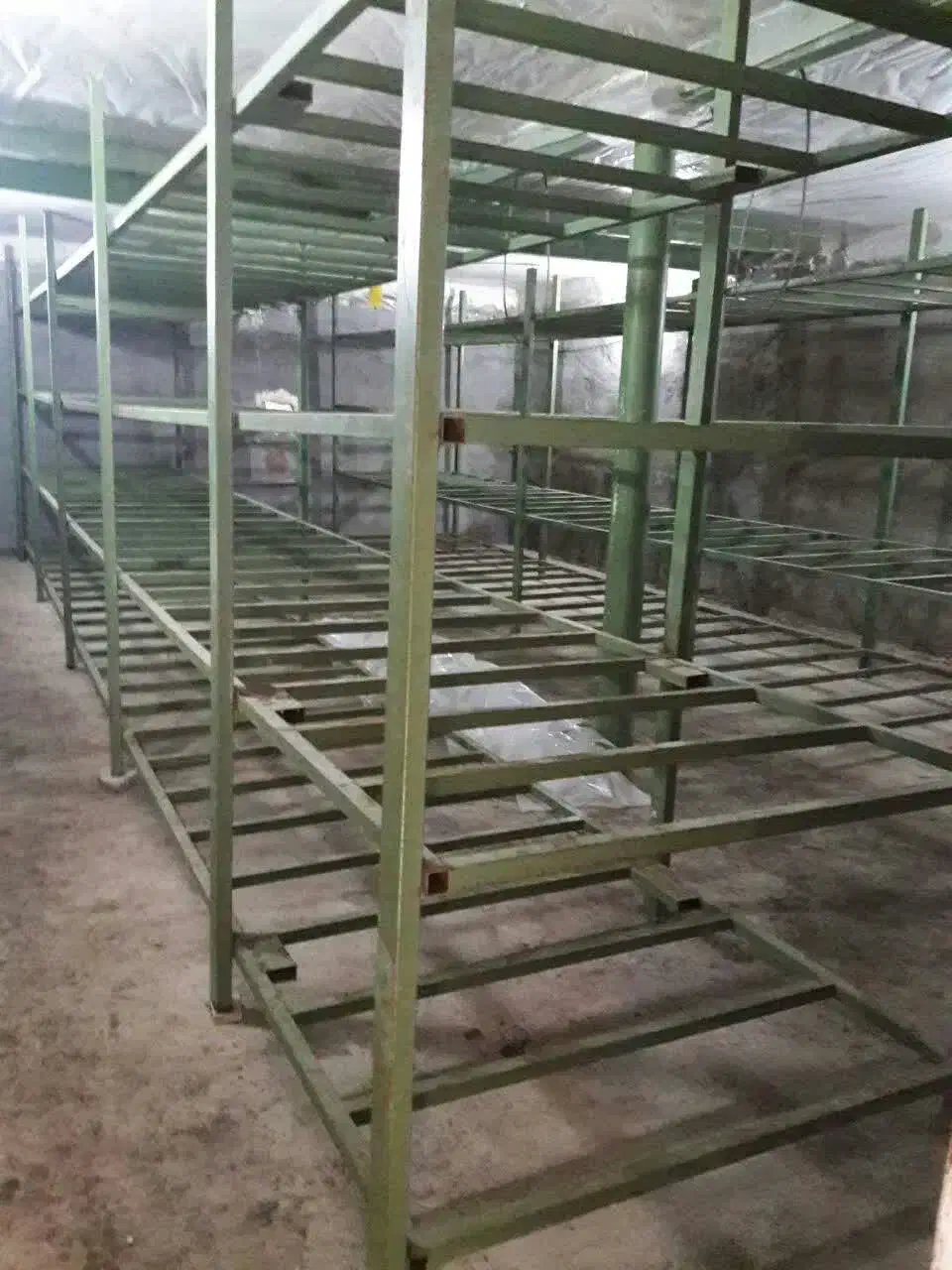 قفسه پرورش قارچ|ماشین‌آلات صنعتی|بروجرد, |دیوار