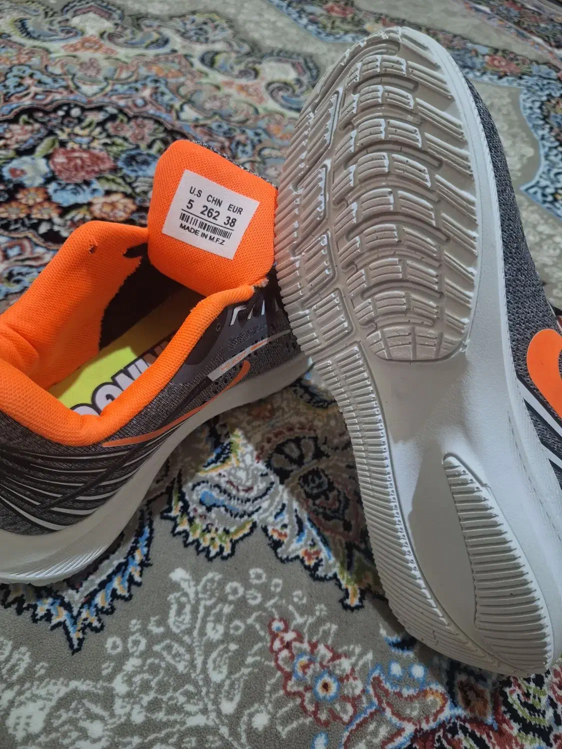 کتونی پسرانه نایک|کیف، کفش، کمربند|هشتگرد, طاووسیه|دیوار