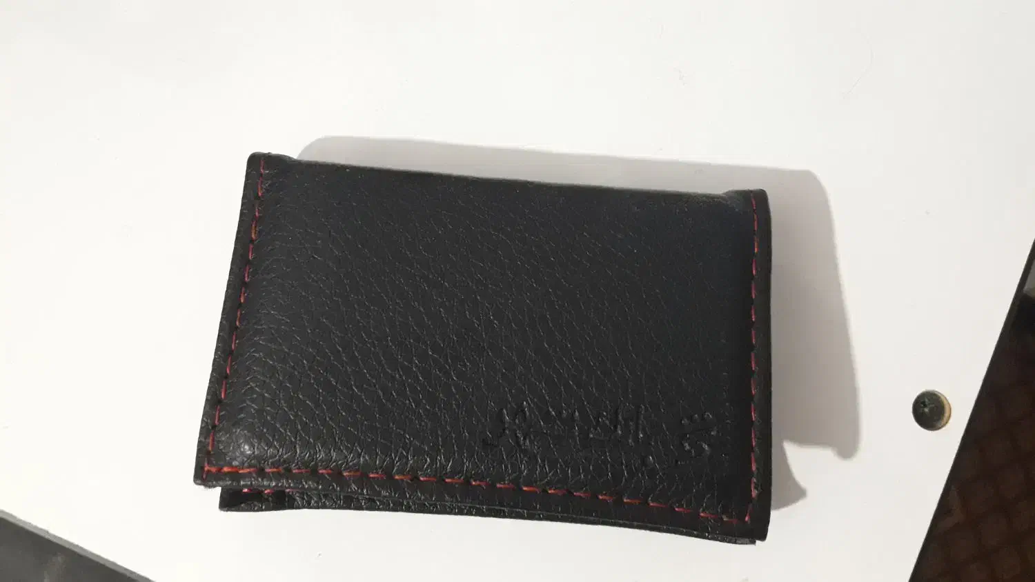 مدارک گمشده|اشیا|اهواز, سپیدار|دیوار