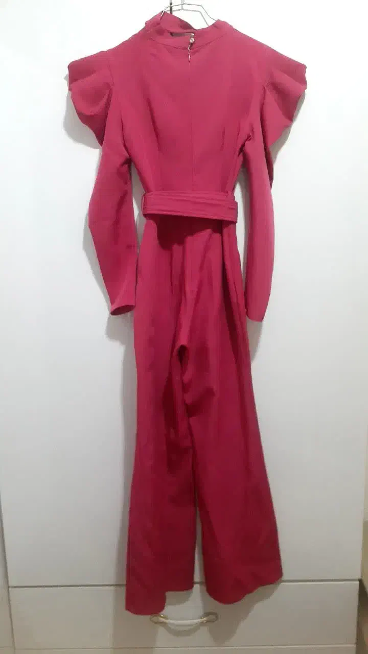 اورال سرخابی|لباس|رباطکریم, مسکن مهر آبشناسان|دیوار