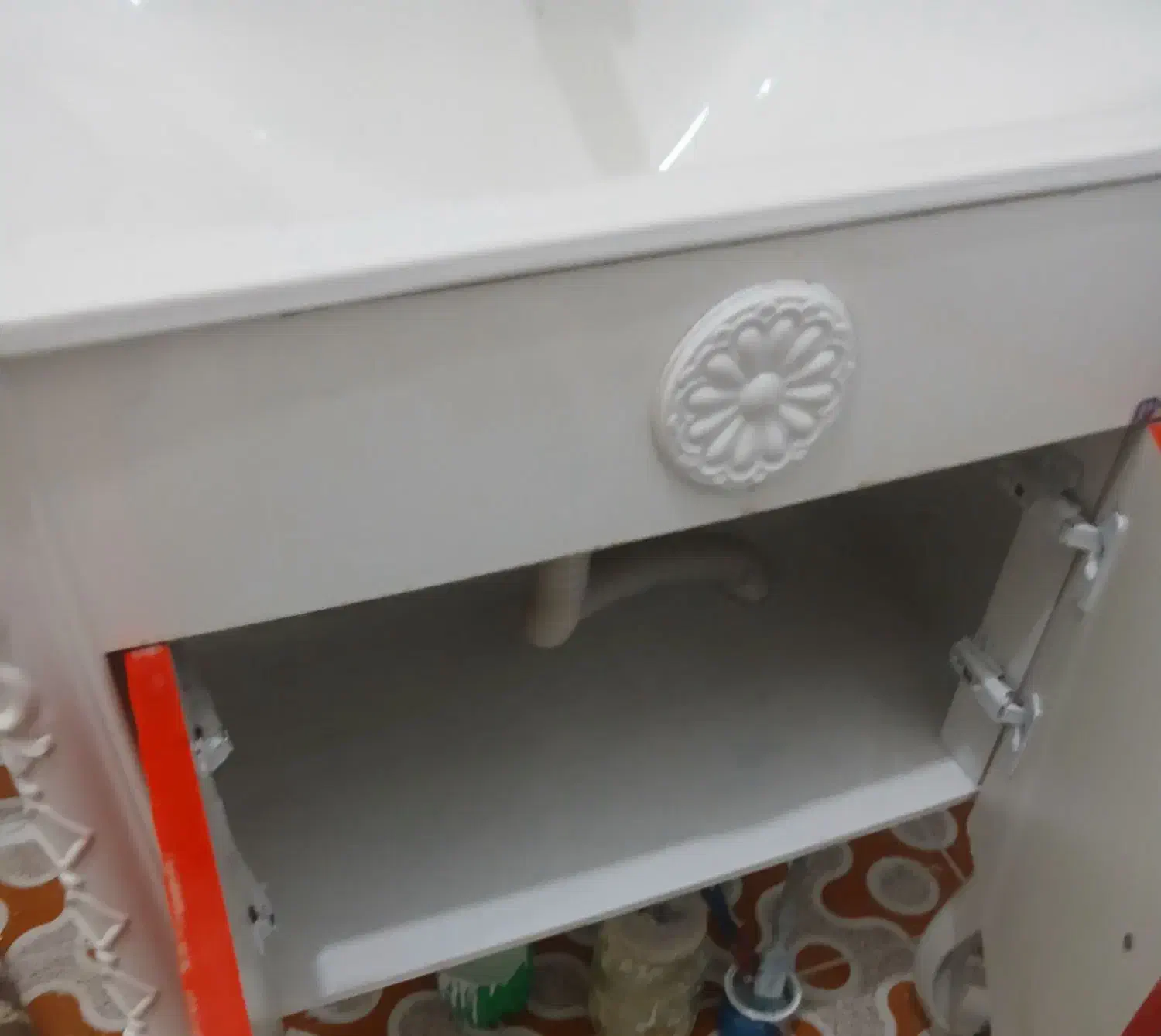 روشوی شیک سالم تمیز|لوازم سرویس بهداشتی|نهاوند, |دیوار