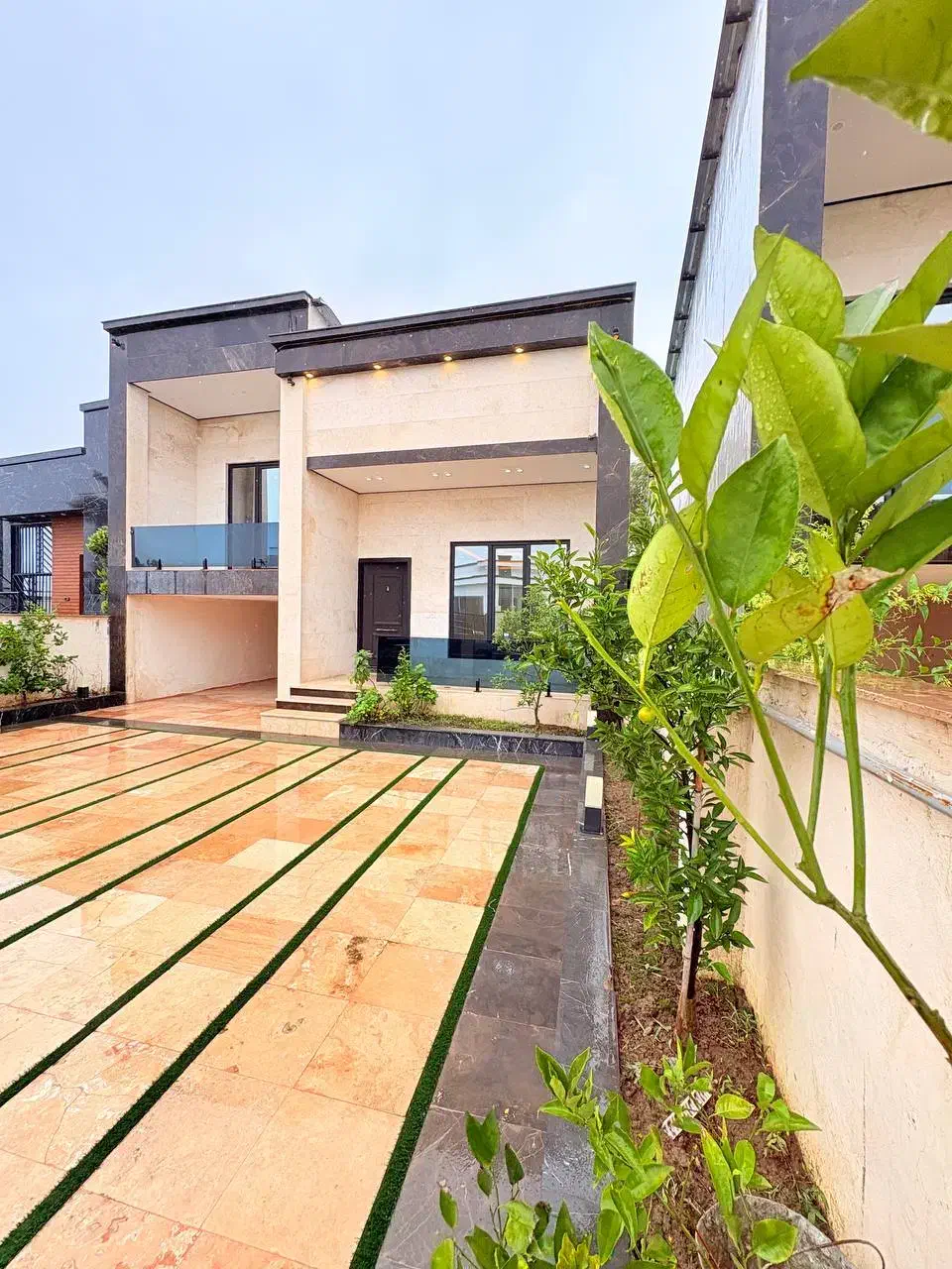 فروش ویلا نیم پیلوت مدرن حیاط دار(مشاورپاشا)|فروش خانه و ویلا|آمل, |دیوار