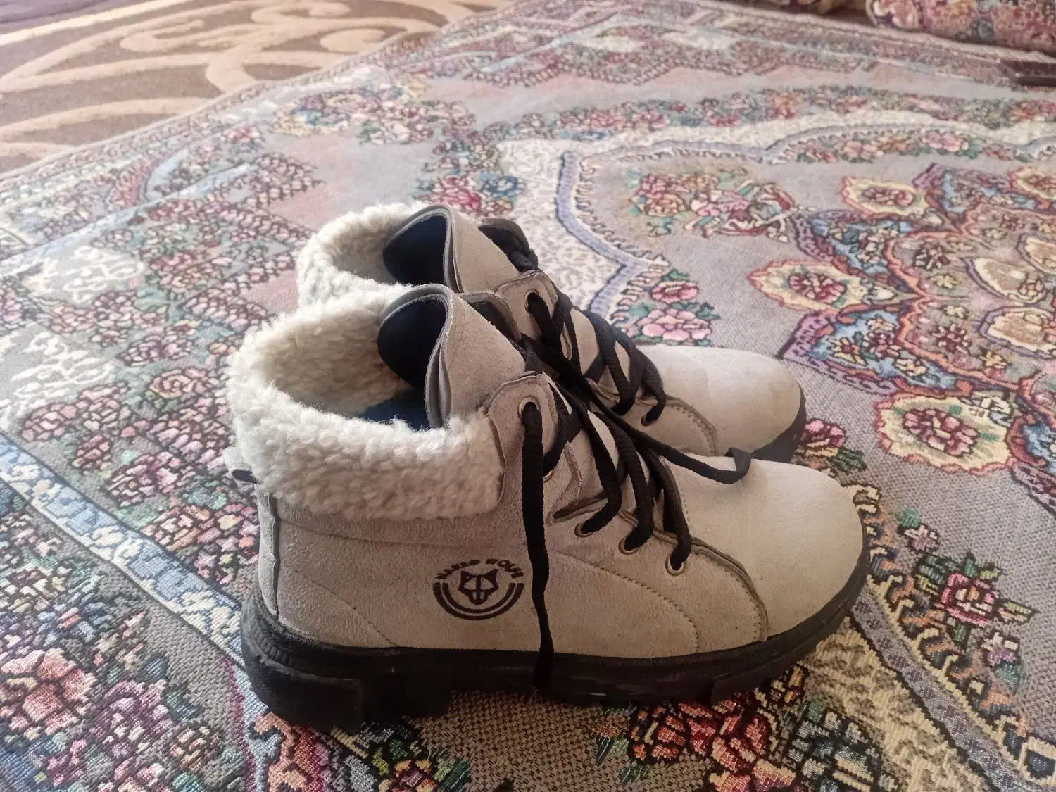 بوت نونو|کیف، کفش، کمربند|چوار, |دیوار