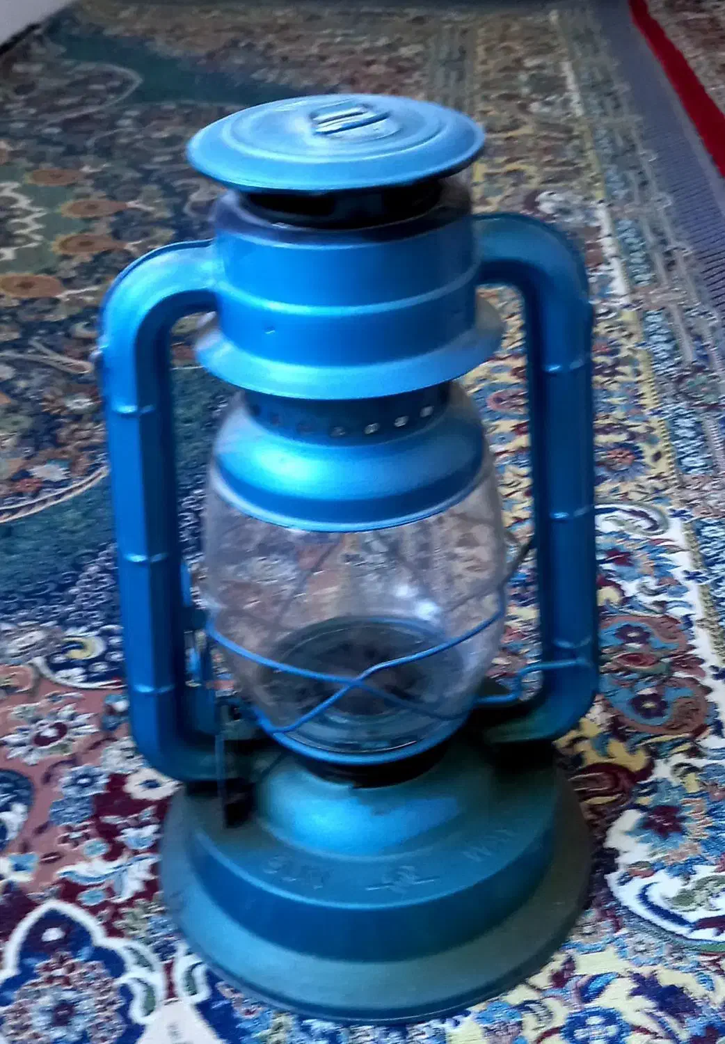 چراغ فانوس نفتی|کلکسیون اشیاء عتیقه|قوچان, |دیوار