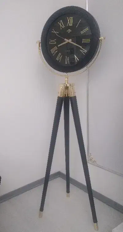 ساعت ایستاده در حد صفر|ساعت دیواری و تزئینی|اردبیل, |دیوار