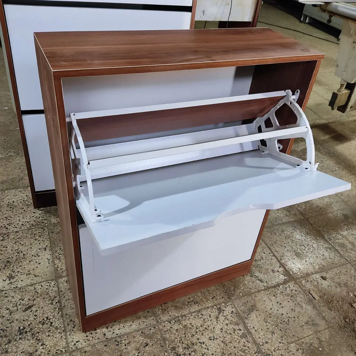 جاکفشی طرح لبخند کمجا داشبوردی|جاکفشی، کمد، دراور|تهران, شهرک ولیعصر جنوبی|دیوار