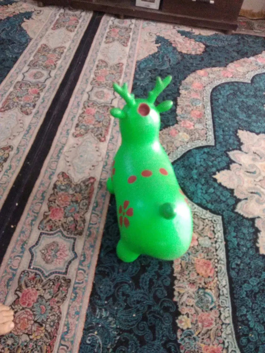 گوزن بادی. اسباب بازی بادی|اسباب‌بازی بچه|شیراز, سلطان آباد|دیوار