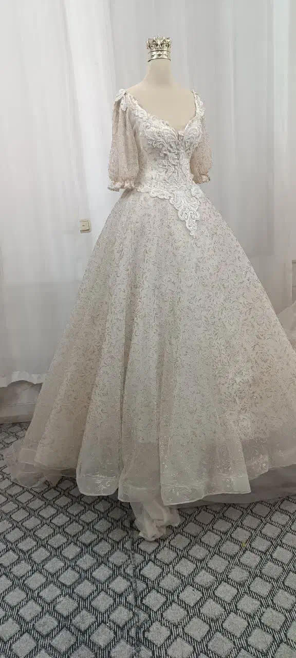 لباس عروس|لباس|یزد, |دیوار