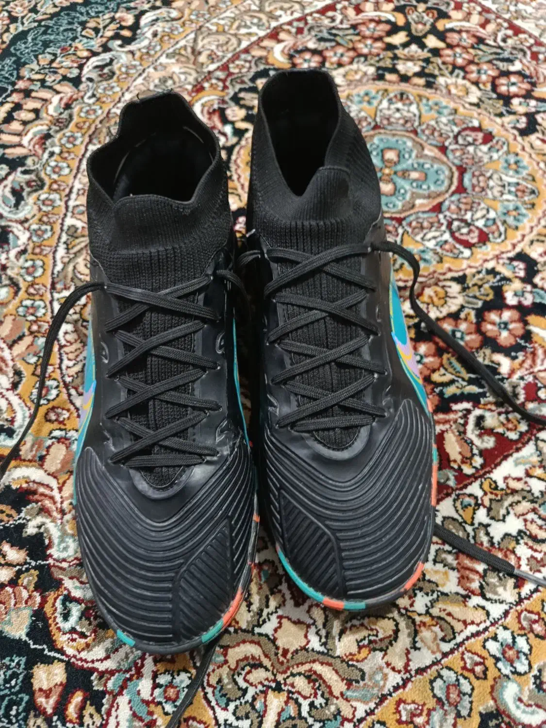 کفش پسرانه|کیف، کفش، کمربند|صدرا-فارس, فاز ۱|دیوار