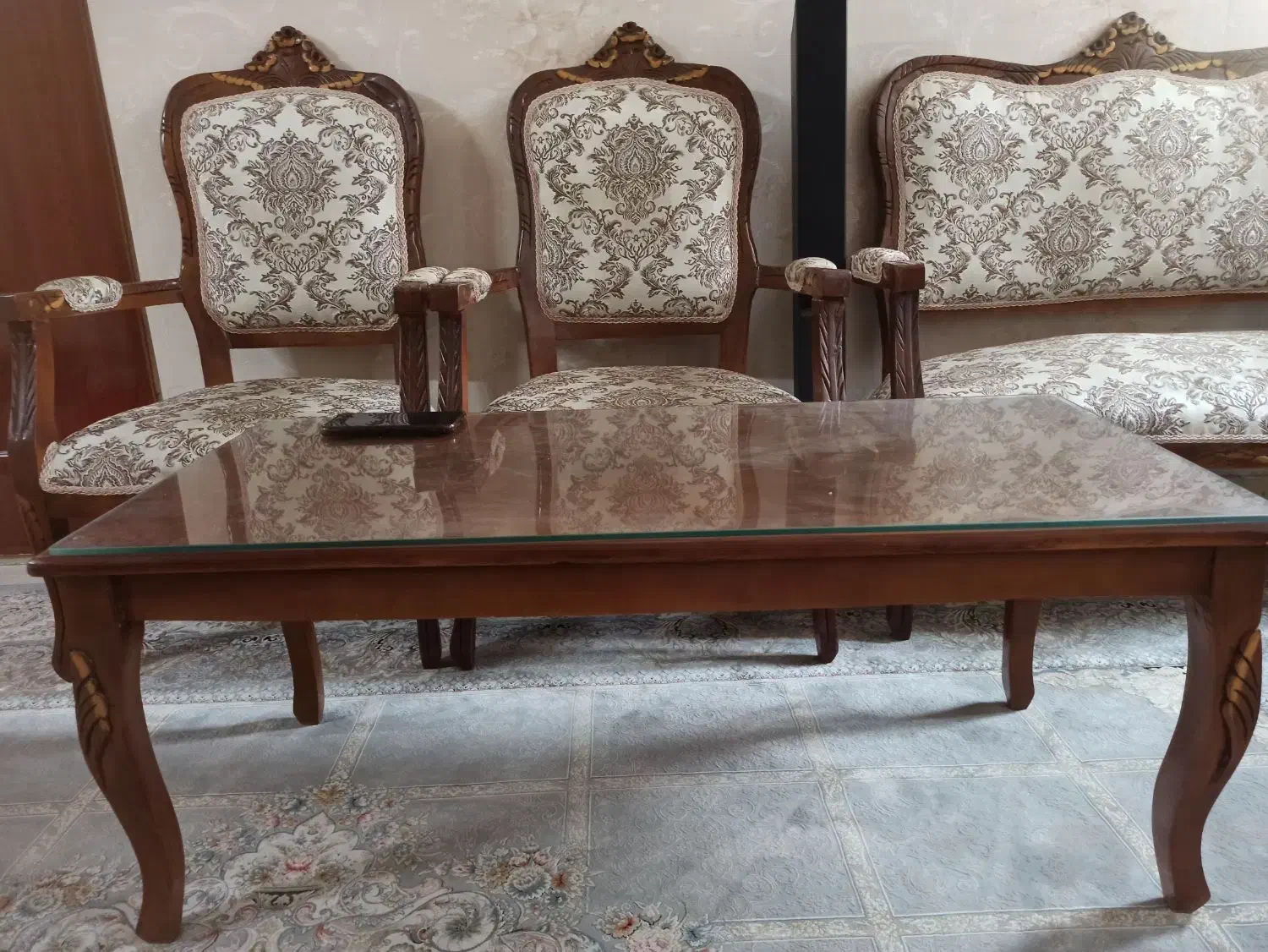 مبل چوبی هشت نفره|مبلمان خانگی و میز عسلی|ری, فیروزآبادی|دیوار