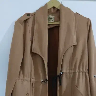 پالتوی زیبا|لباس|خوی, |دیوار