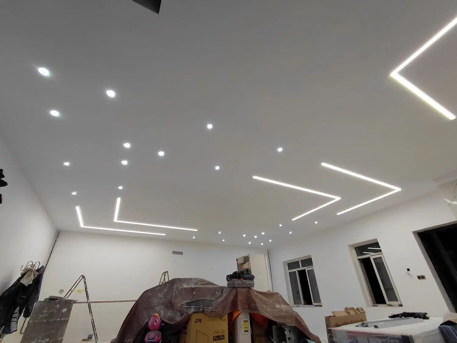 برقکار برقکشی برق کار نورپردازی رفع اتصالی|خدمات پیشه و مهارت|همدان, |دیوار