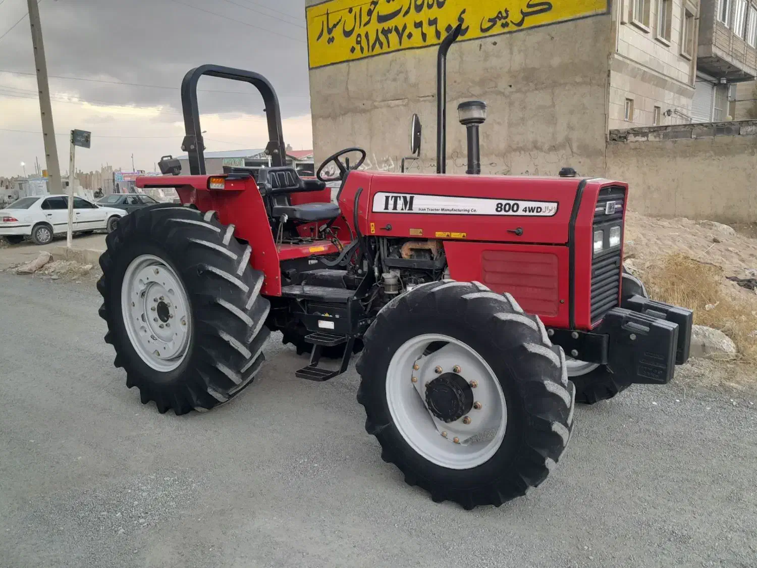 تراکتور فرگوسن ۸۰۰جفت مدل ۱۴۰۱ پمپ کوچک|خودرو سنگین|قروه, |دیوار