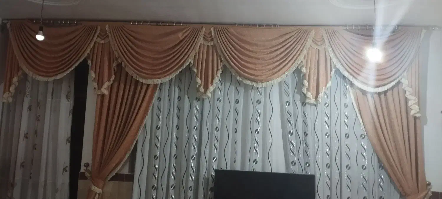 پرده ویالان|پرده، رانر، رومیزی|صحنه, |دیوار