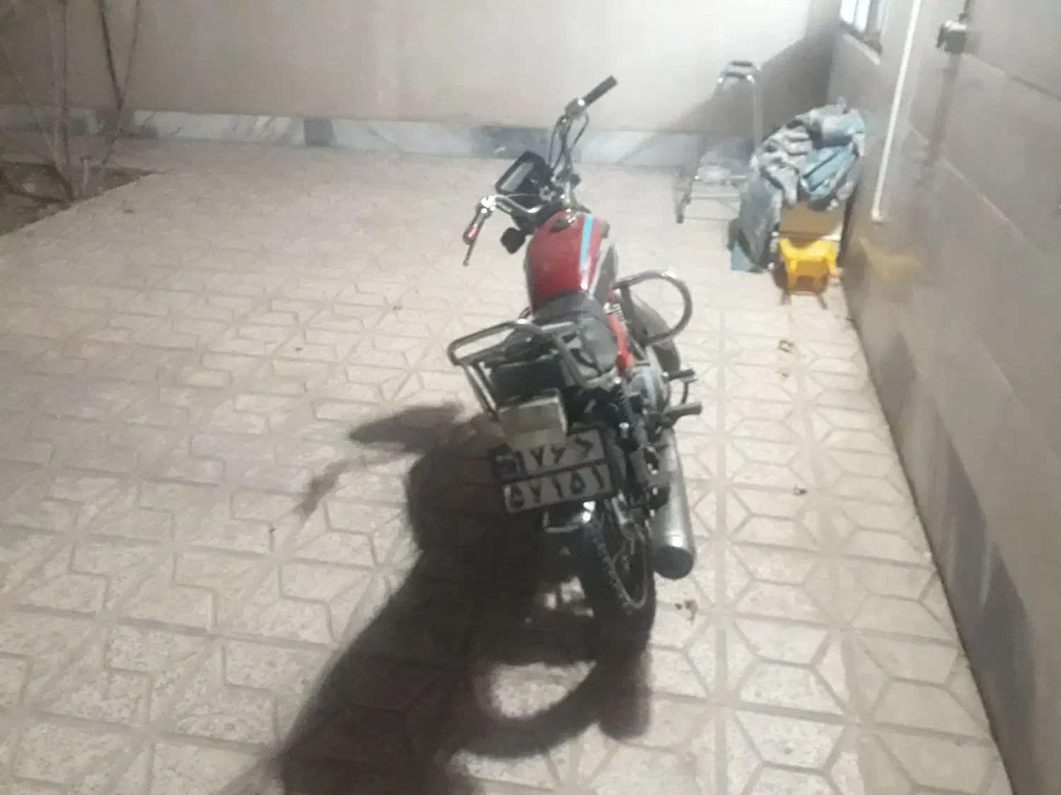 موتور|موتورسیکلت|قائن, |دیوار