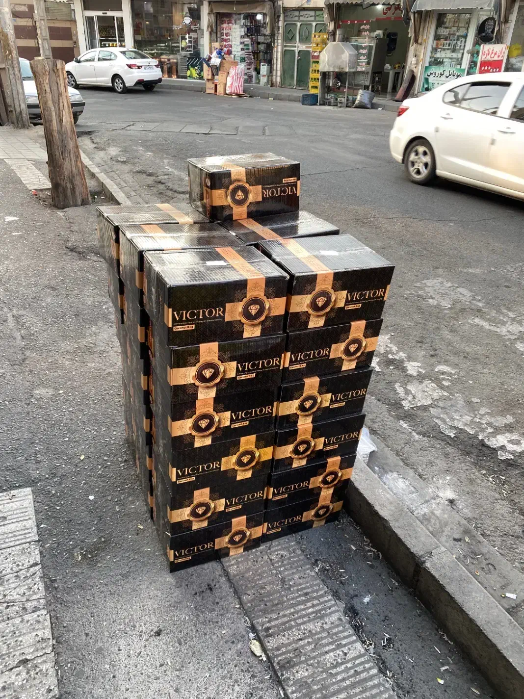 ذغال نارگیل ۸ کیلویی برند ویکتور|عمده‌فروشی|ری, علایین|دیوار