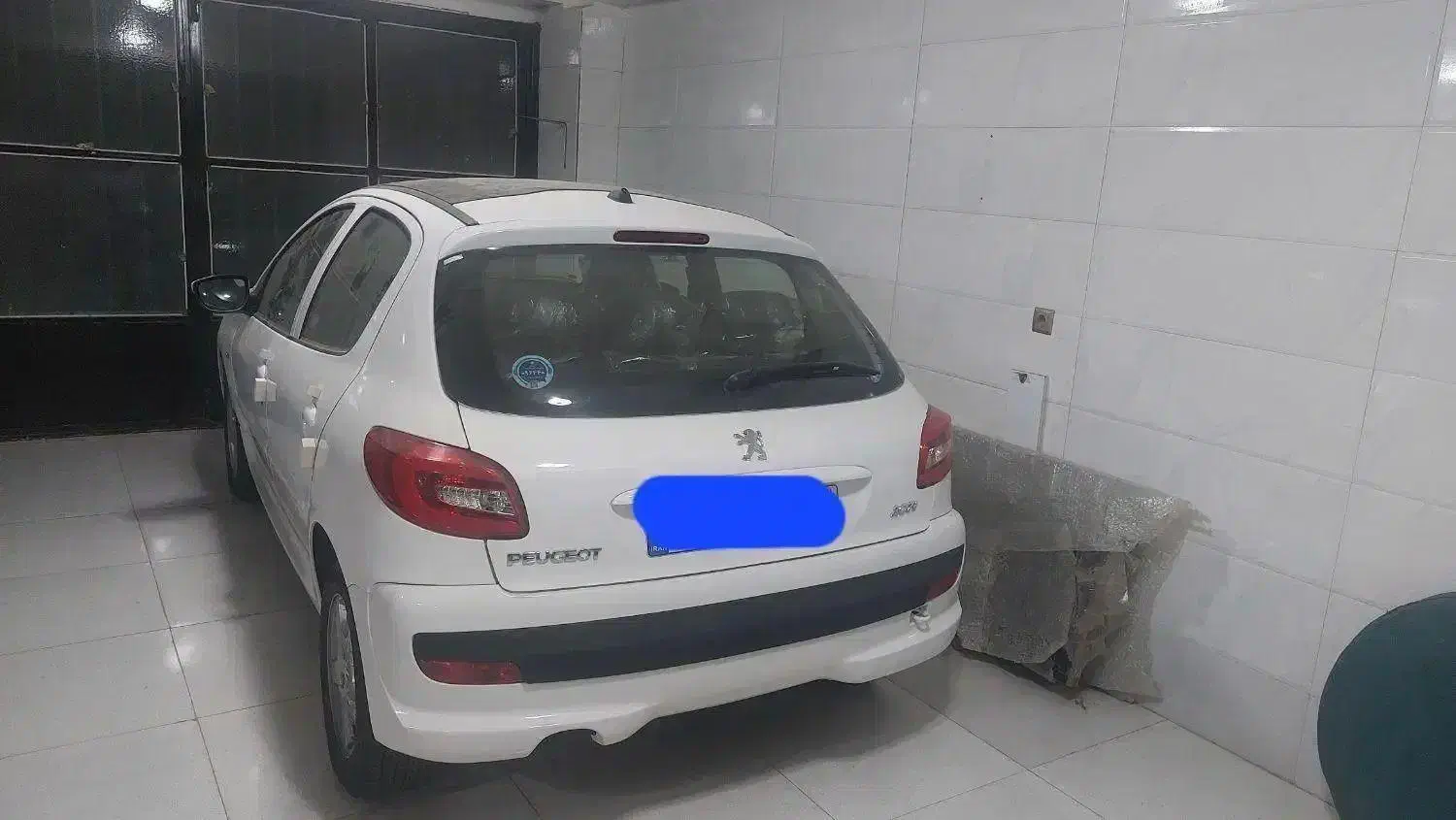 پژو ۲۰۷i اتومات ۴۰۴ پانوراما سقف شیشه ارتقایافته|خودرو سواری و وانت|اردبیل, |دیوار