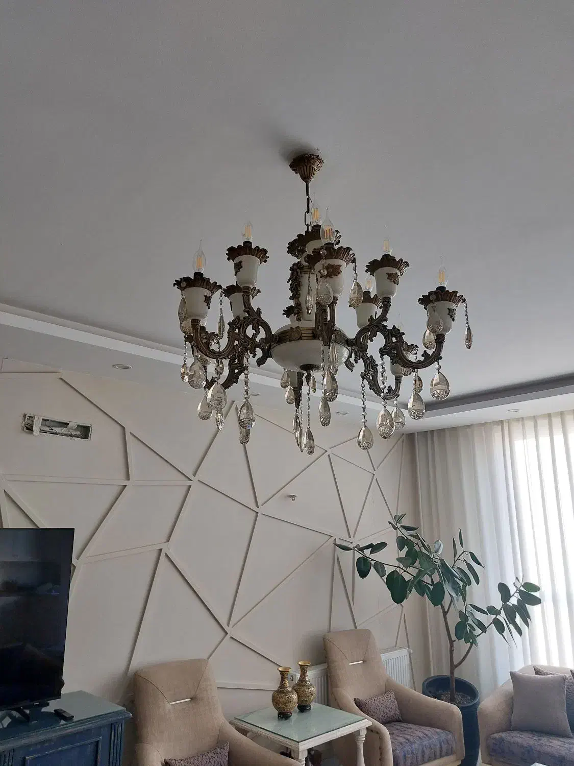 لوستر ۱۲ شعله|لوستر و چراغ آویز|مشهد, سجادیه|دیوار