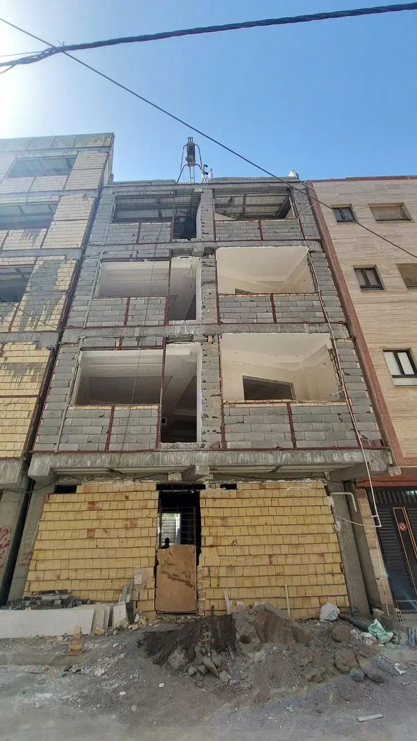 آپارتمان ۱۳۰ متر/۳خواب/تک واحدی/تحویل برج ۲|پیش‌فروش املاک|قم, بنیاد|دیوار