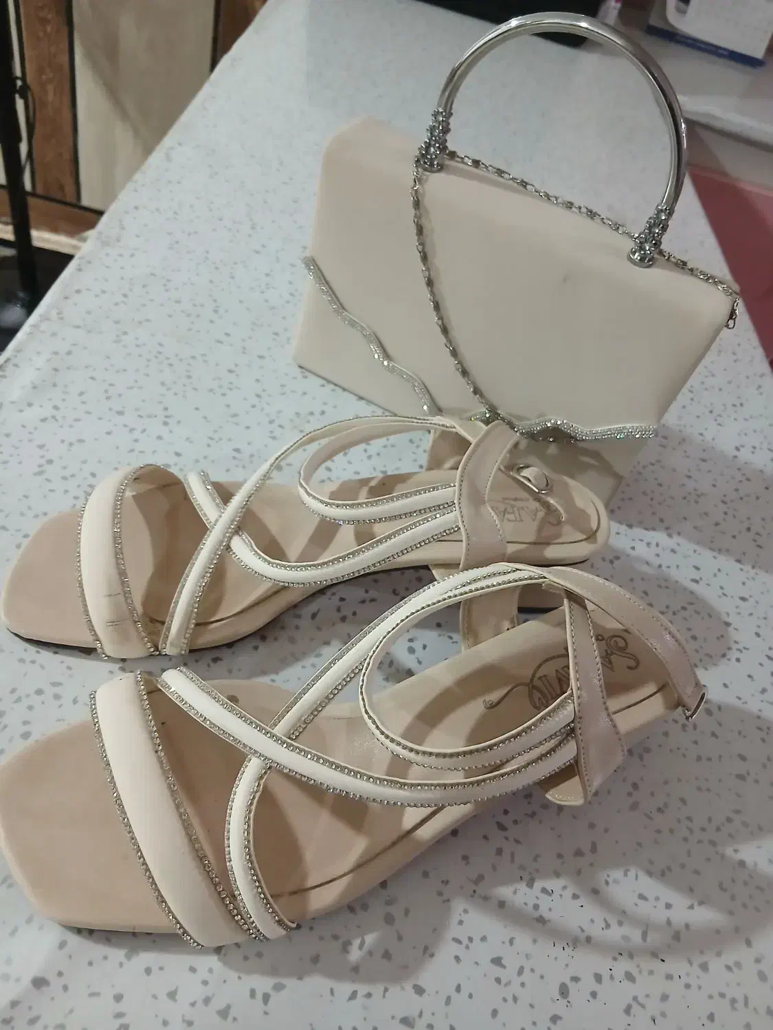 شال،کیف و کفش|کیف، کفش، کمربند|شوشتر, |دیوار