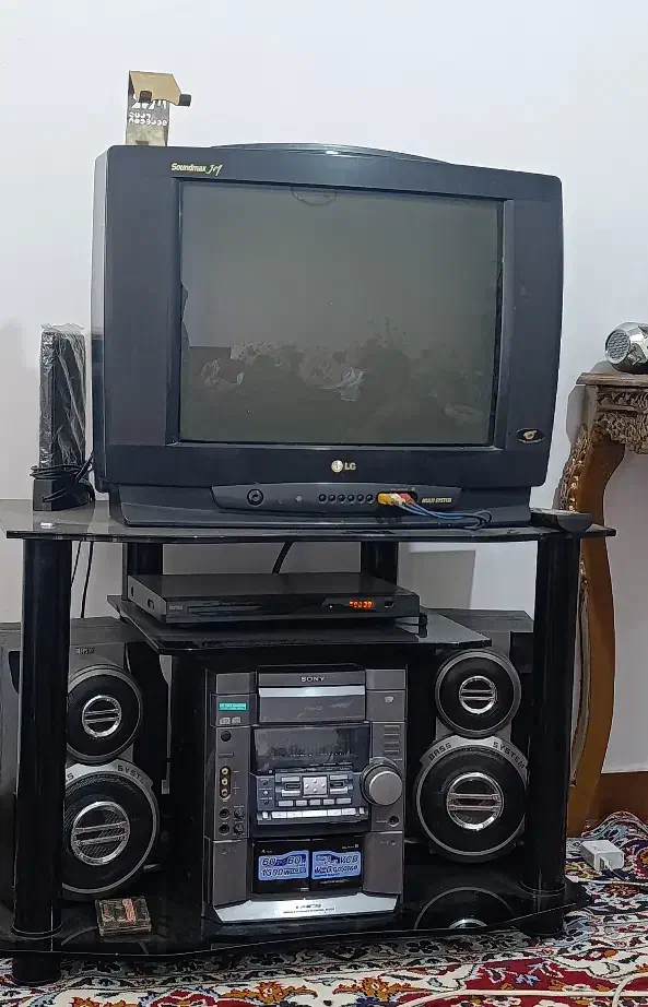 تلویزیون.دیجیتال و دی وی دی .زیر تلوزیونی|تلویزیون و پروژکتور|نهاوند, |دیوار